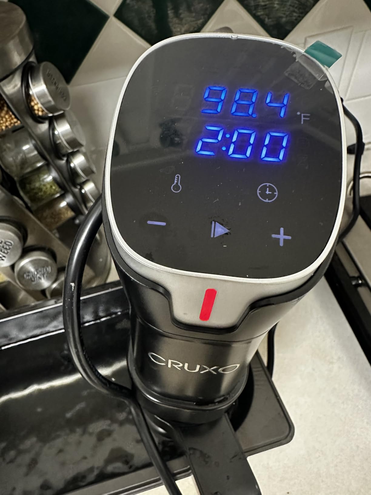 CRUXO 1100W Sous Vide Cooker Kit With App Control, Immersion Circulator, LED Display, Touch Panel, Vacuum Sealer & 10 Sealing Bags | Suvee Sous Vide Machine For Precise Cooking, Smart Thermal Cooker customer photo 1