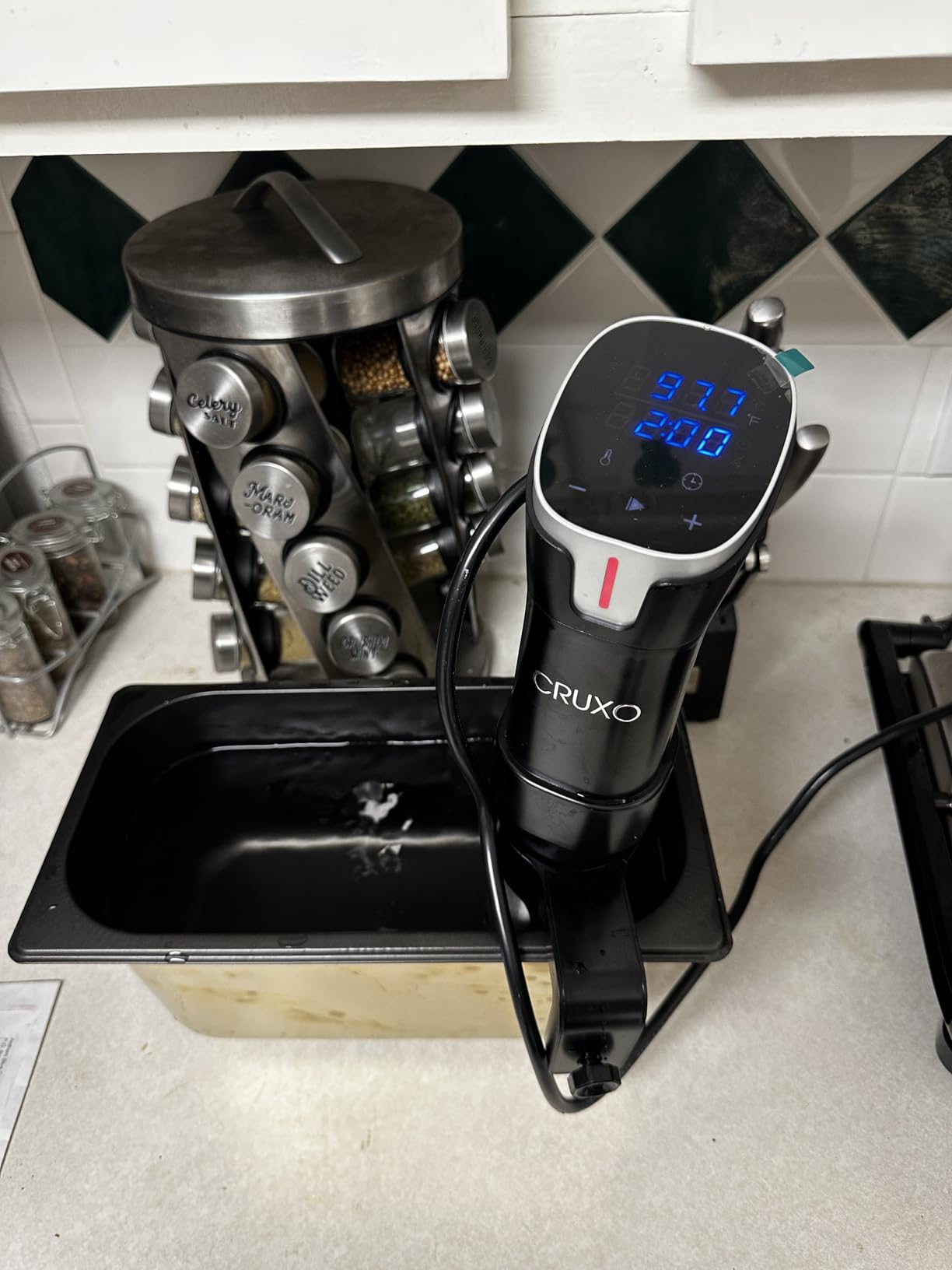 CRUXO 1100W Sous Vide Cooker Kit With App Control, Immersion Circulator, LED Display, Touch Panel, Vacuum Sealer & 10 Sealing Bags | Suvee Sous Vide Machine For Precise Cooking, Smart Thermal Cooker customer photo 2