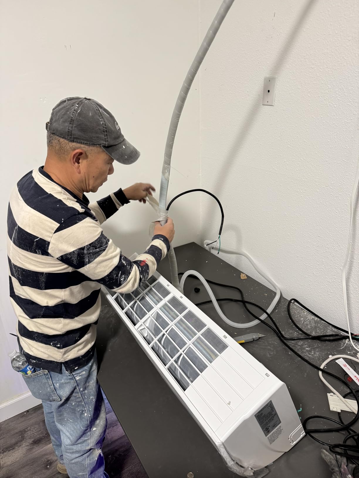 12000 BTU Mini Split AC/Heating System,19 SEER2 110/120V Energy Efficient Ductless Inverter System,Cools Up to 750 Sq.Ft with Pre-Charged Condenser,Heat Pump & Installation Kits customer photo 2