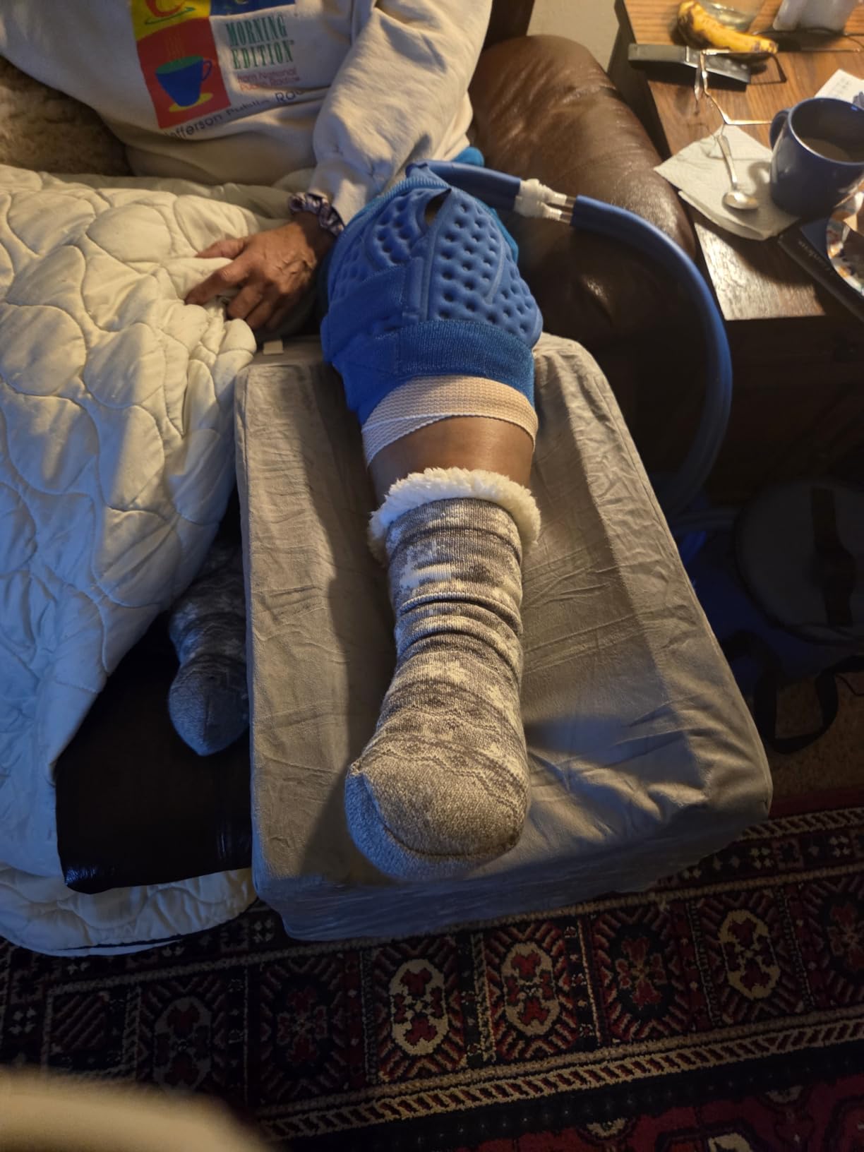 Ice Machine for Knee After Surgery 2.0, Portable Cold Therapy Machine for Knee Replacement, Ice Therapy for Post Surgery, Cryotherapy System, Ice Compression Pack Wrap for Injuries Recovery customer photo 1