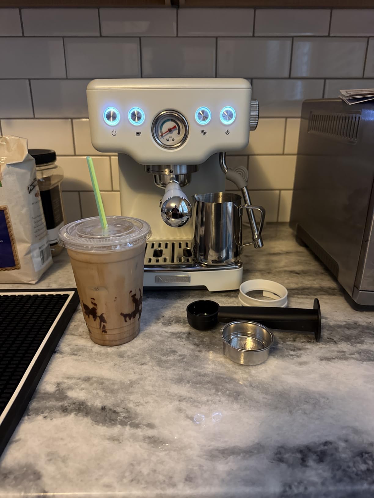 Neretva Espresso Machine, 15 Bar Espresso Coffee Machine with Visible Pressure Gauge Professional Espresso Maker with Milk Frother & Stainless Steel customer photo 1