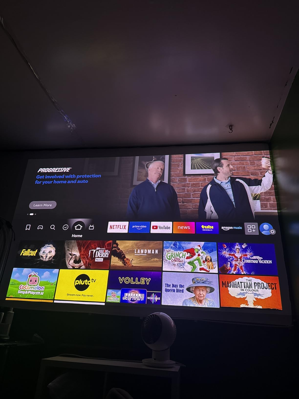 MoGo 4 Laser Portable Projector with 4 Filters, 550 ISO Lumens, 360° Built-in Stand, Built-in Battery, 2.5H Movie Time, Google TV with Licensed Netflix, 2×6W Harman Kardon customer photo 1