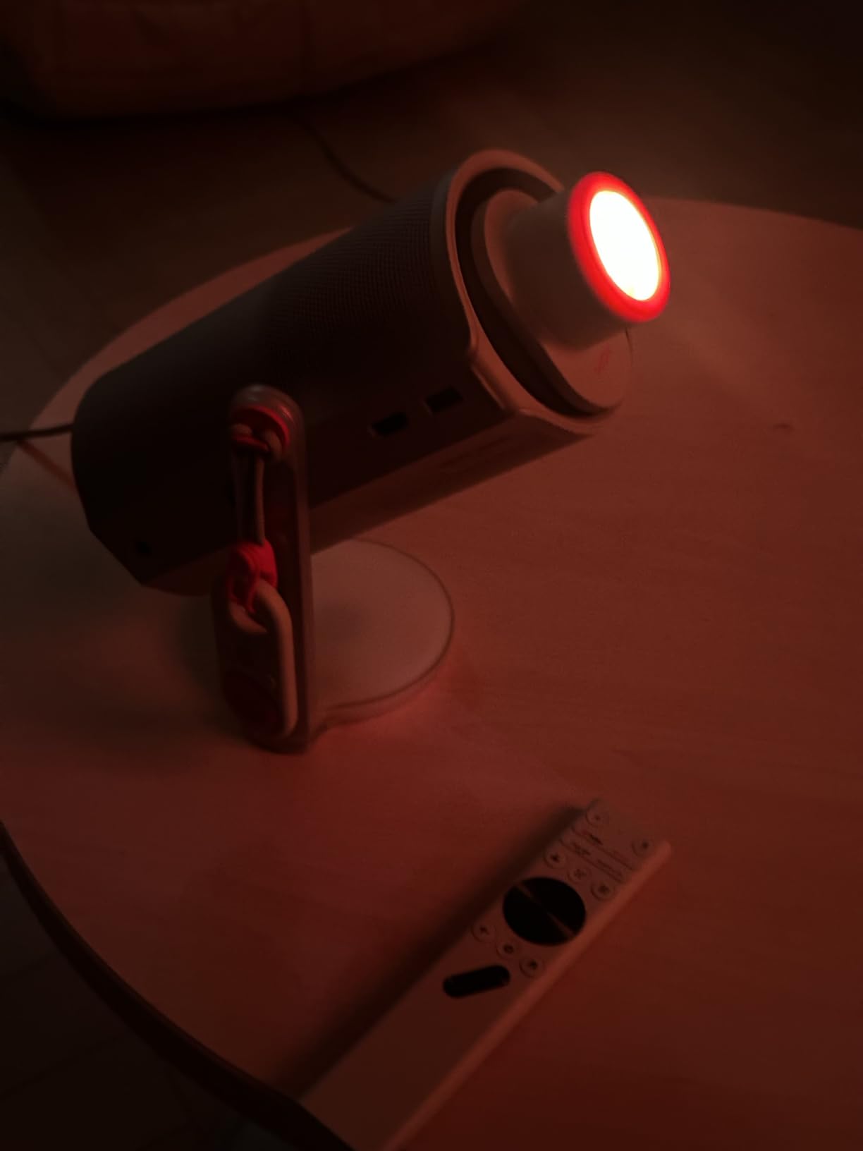 MoGo 4 Laser Portable Projector with 4 Filters, 550 ISO Lumens, 360° Built-in Stand, Built-in Battery, 2.5H Movie Time, Google TV with Licensed Netflix, 2×6W Harman Kardon customer photo 2