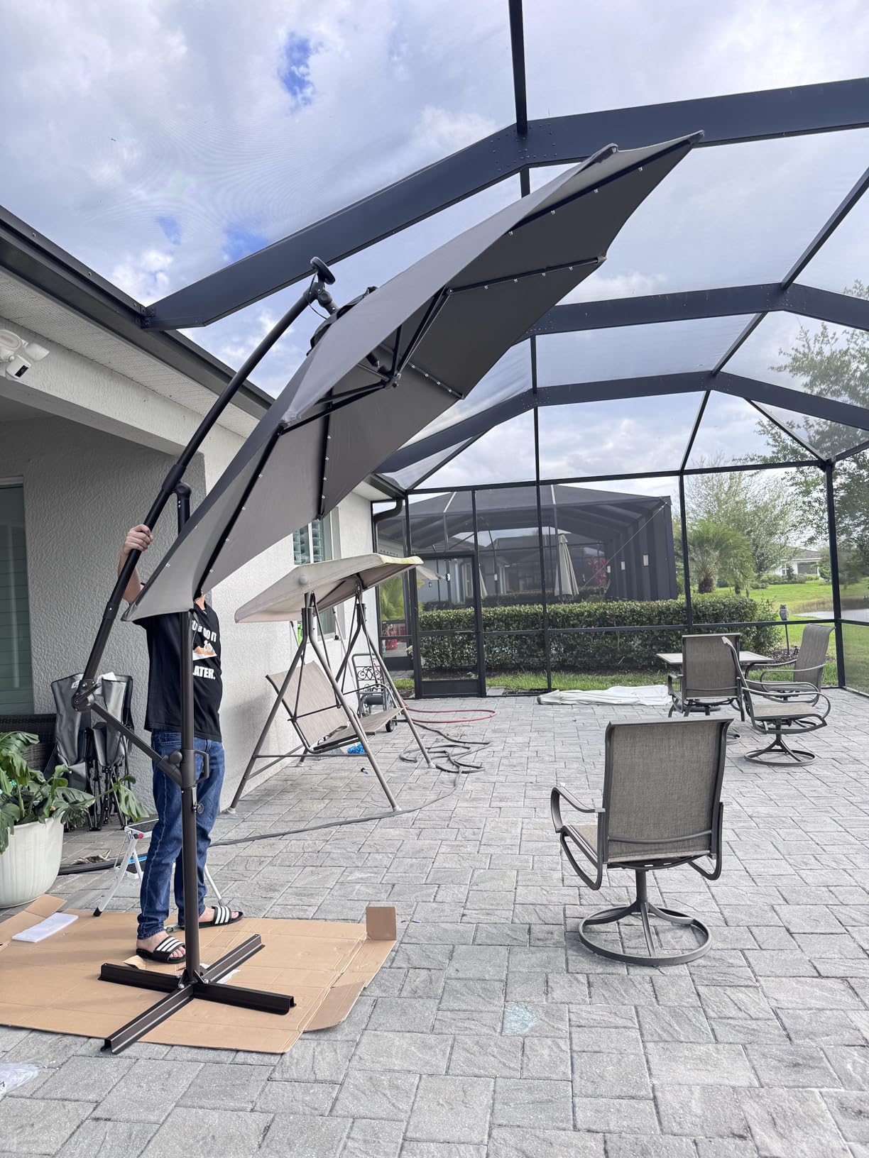 Tangkula 10ft Solar Patio Umbrella with Base Included, Offset Cantilever Outdoor Umbrella with 32 LED Lights, 360 Degree Rotation, Crank Handle for Pool Deck Garden Backyard (Tan) customer photo 1