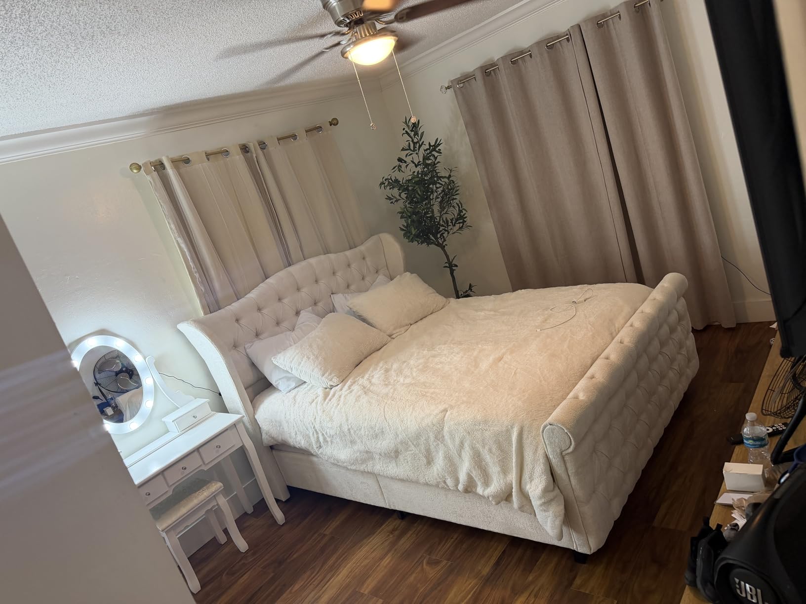 koorlian King Size Platform Bed Frame,Upholstered Sleigh Bed with 51 inch Tall Headboard Footboard,Modern Chenille Bed,Luxury Button Tufted,Sturdy Wood Slats Support,Cream customer photo 2