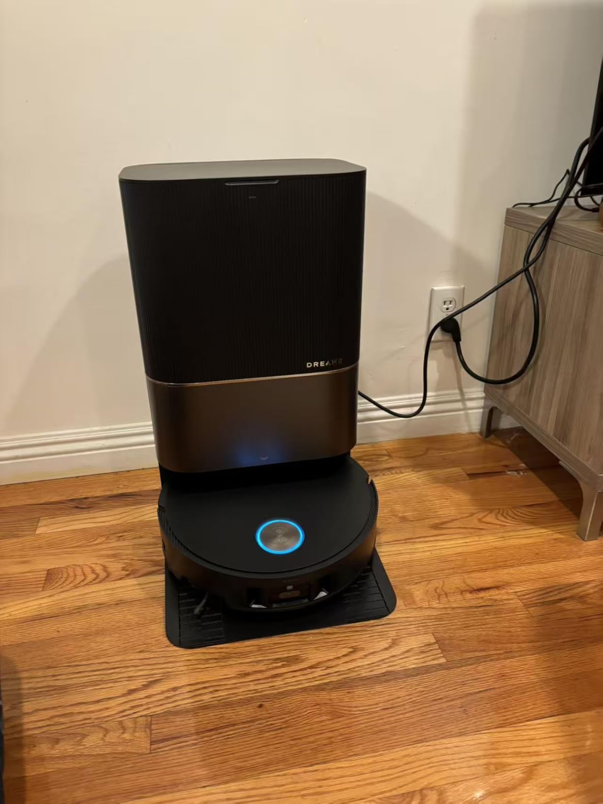 DREAME X50 Ultra Complete Robot Vacuum and Mop with Auto-Empty and Mop Self-Cleaning, 20,000Pa Suction, Obstacle Avoidance and 360° Navigation, Corner to Edge Deep Cleaning, Detangling Brush (Black) customer photo 2