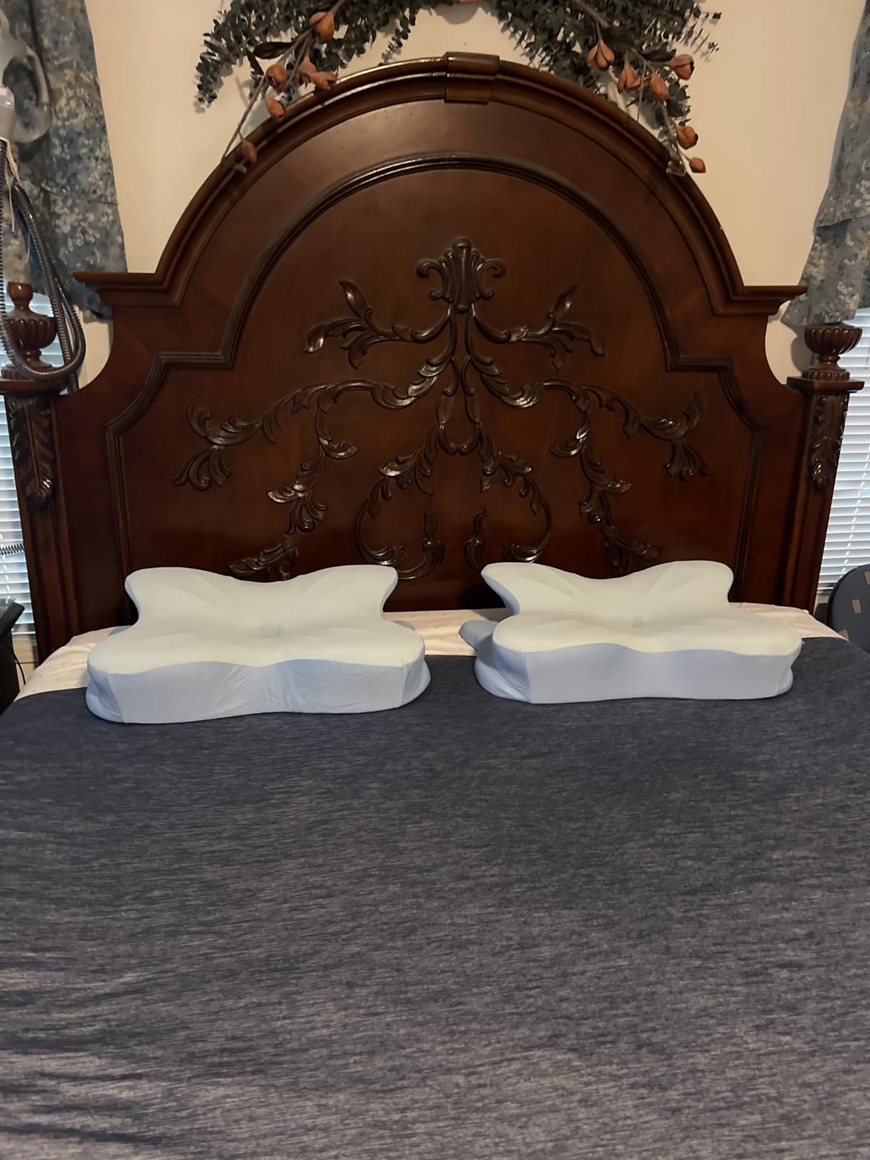 Derila Ergo Cervical Neck Pillow for Sleeping Pillow Contour Memory Foam Pillows for Back, Side Sleeper Pillows 21.25 x 14.17 x 4.72 inches customer photo 2