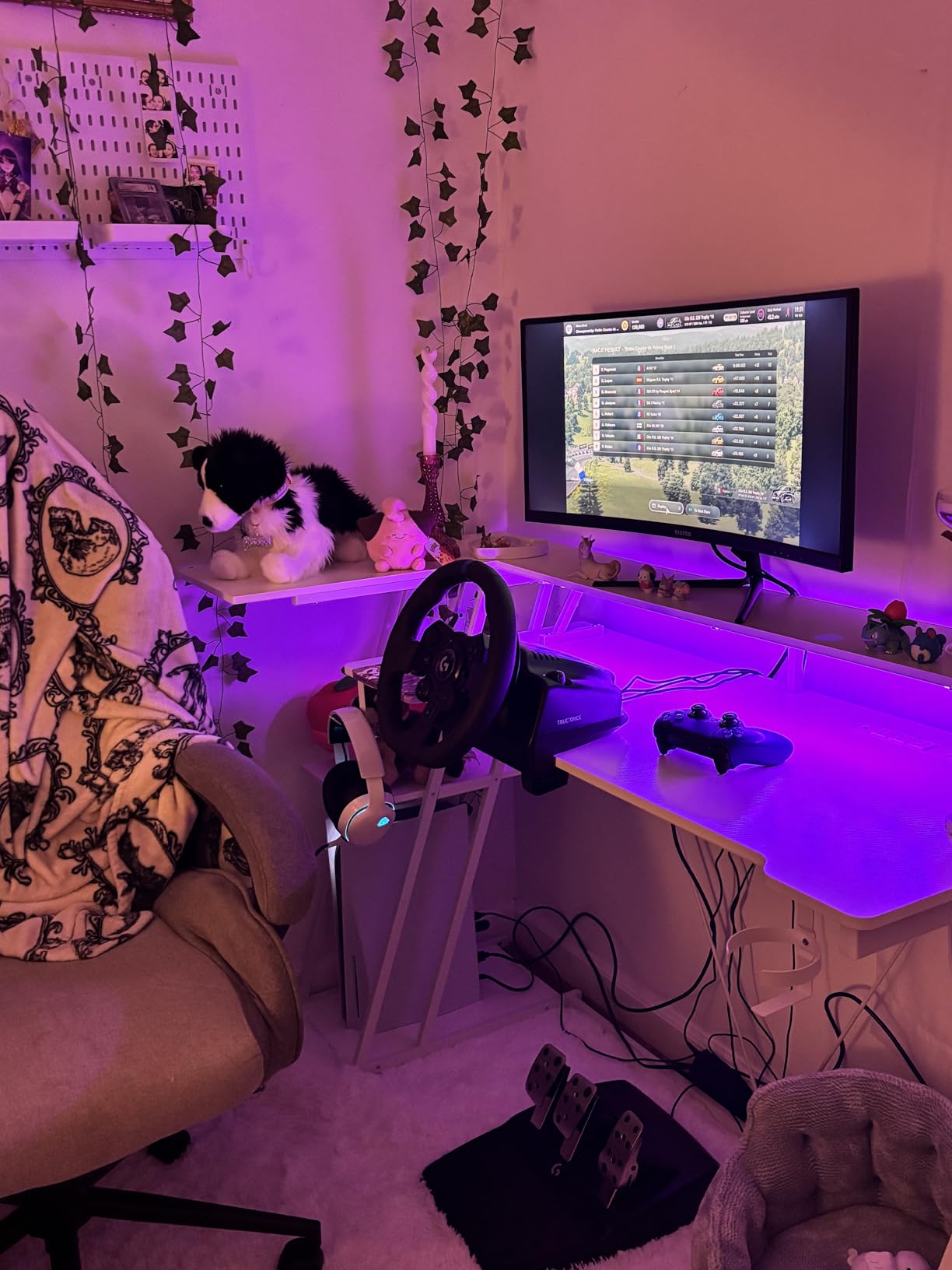 40 Inch Gaming Desk with Power Outlet & LED Lights, L Shaped Computer Gaming Table with 3 Tiers Storage Shelves, Corner Gamer Desk with Monitor Stand for Small Space, Carbon Fiber Black customer photo 1