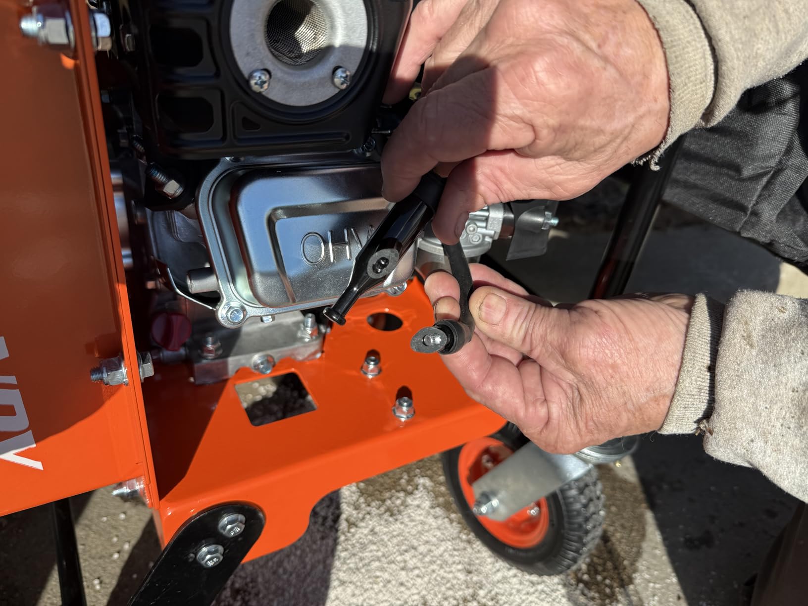 SuperHandy Leaf Vacuum & Wood Chipper - 7HP 209cc Gas Engine, 10:1 Mulch Ratio, 6-Bushel Collection Bag, 13.4