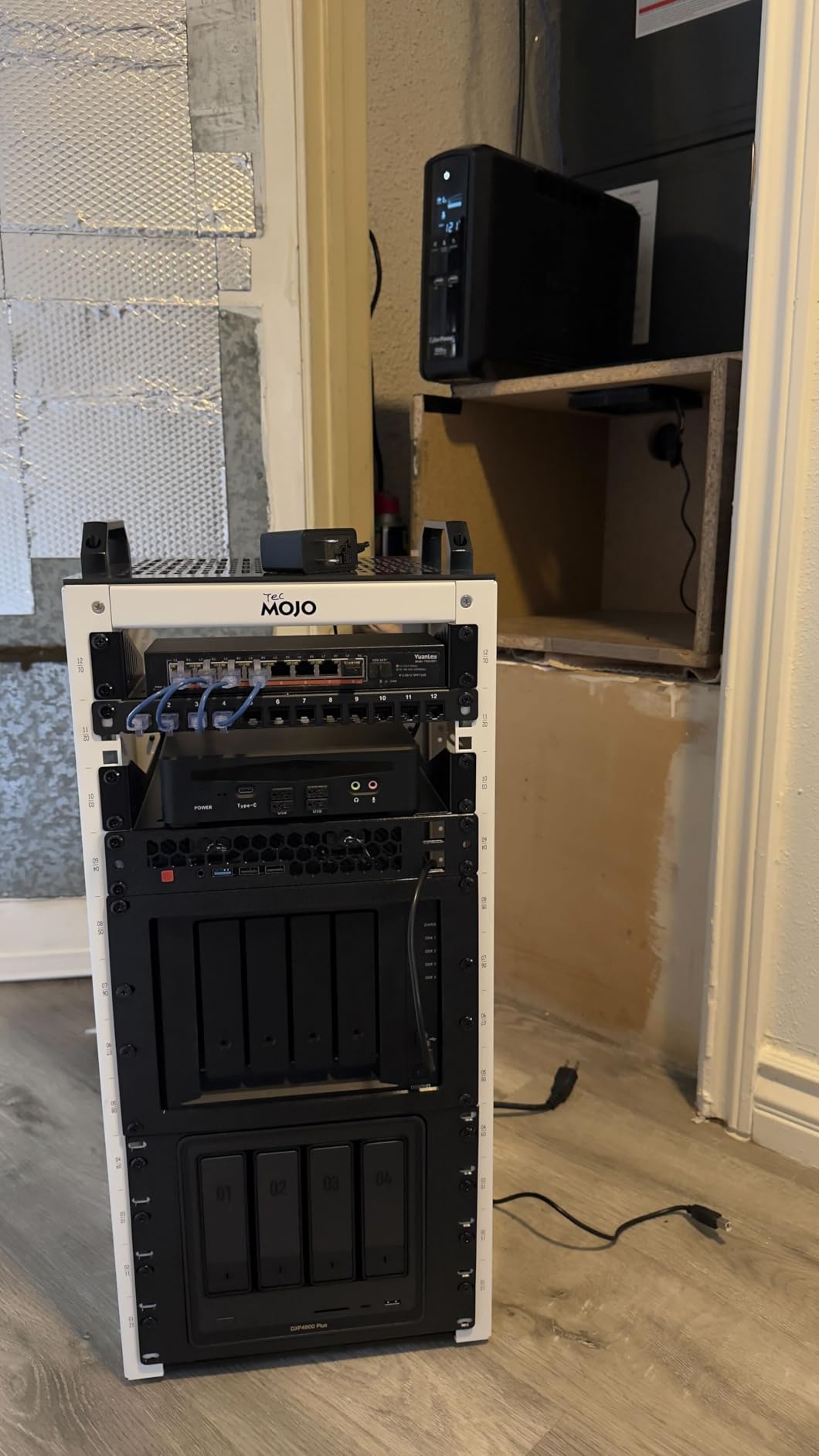 Tecmojo 6U Network Rack, 10 inch Mini Server Rack with 2 Side Translucent Panels & 2 Top Handles, 7.87 inch Deep, for 10 inch IT Equipment & A/V Devices, White customer photo 1