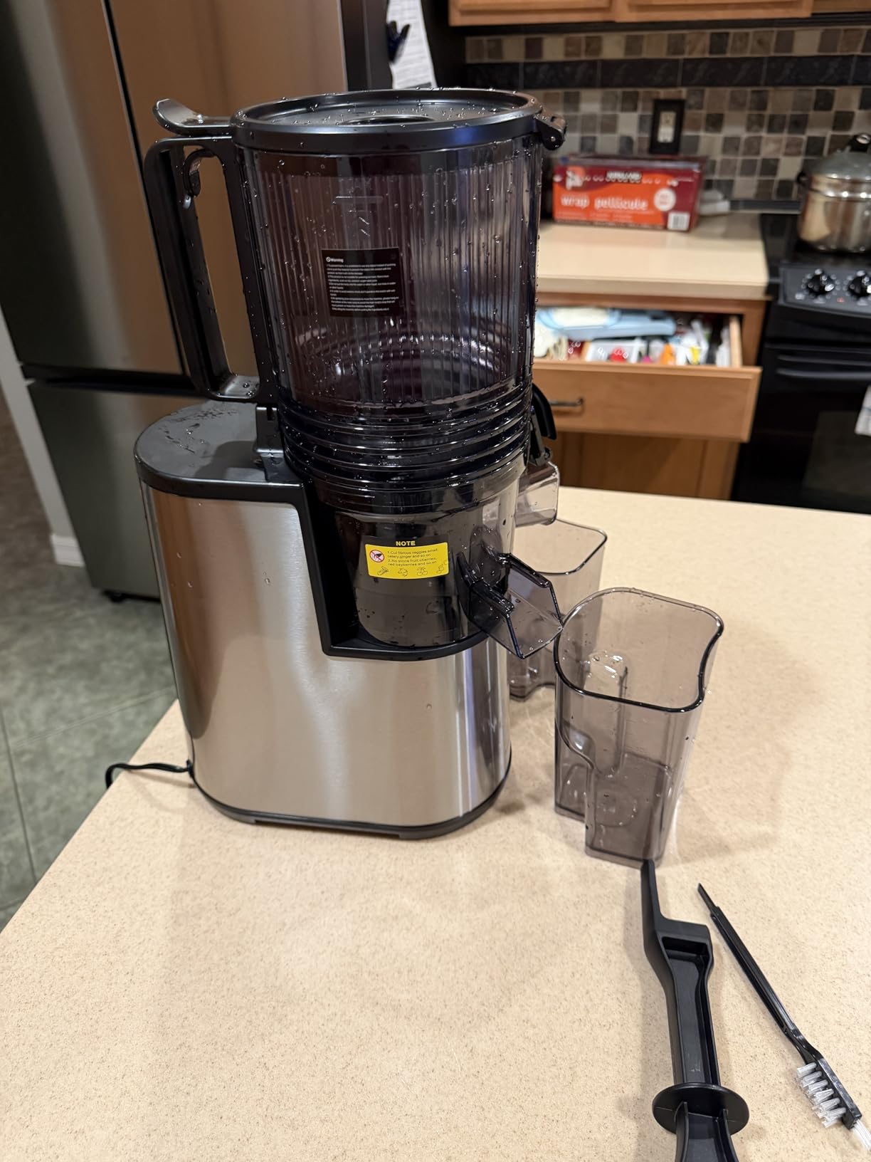 Cold Press Juicer, Upgraded AC Motor Masticating Juicer, Never Wears Stainless Steel Auger, Slow Juicing Extractor Machine with Easy Clean 5.8