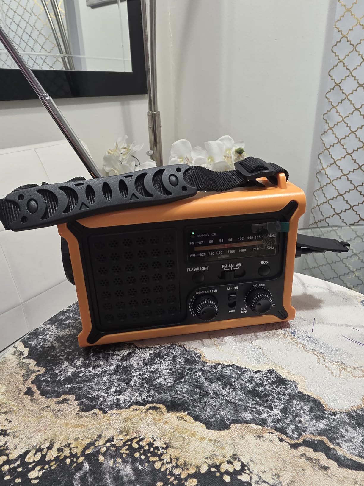 Weather Radios Portable AM FM NOAA Alert with Battery Backup 12000mAh 44400mWh, Fast Solar Power, Emergency Radio Hand Crank Flashlight, Reading Lamp SOS for Home Outdoor Camping customer photo 1