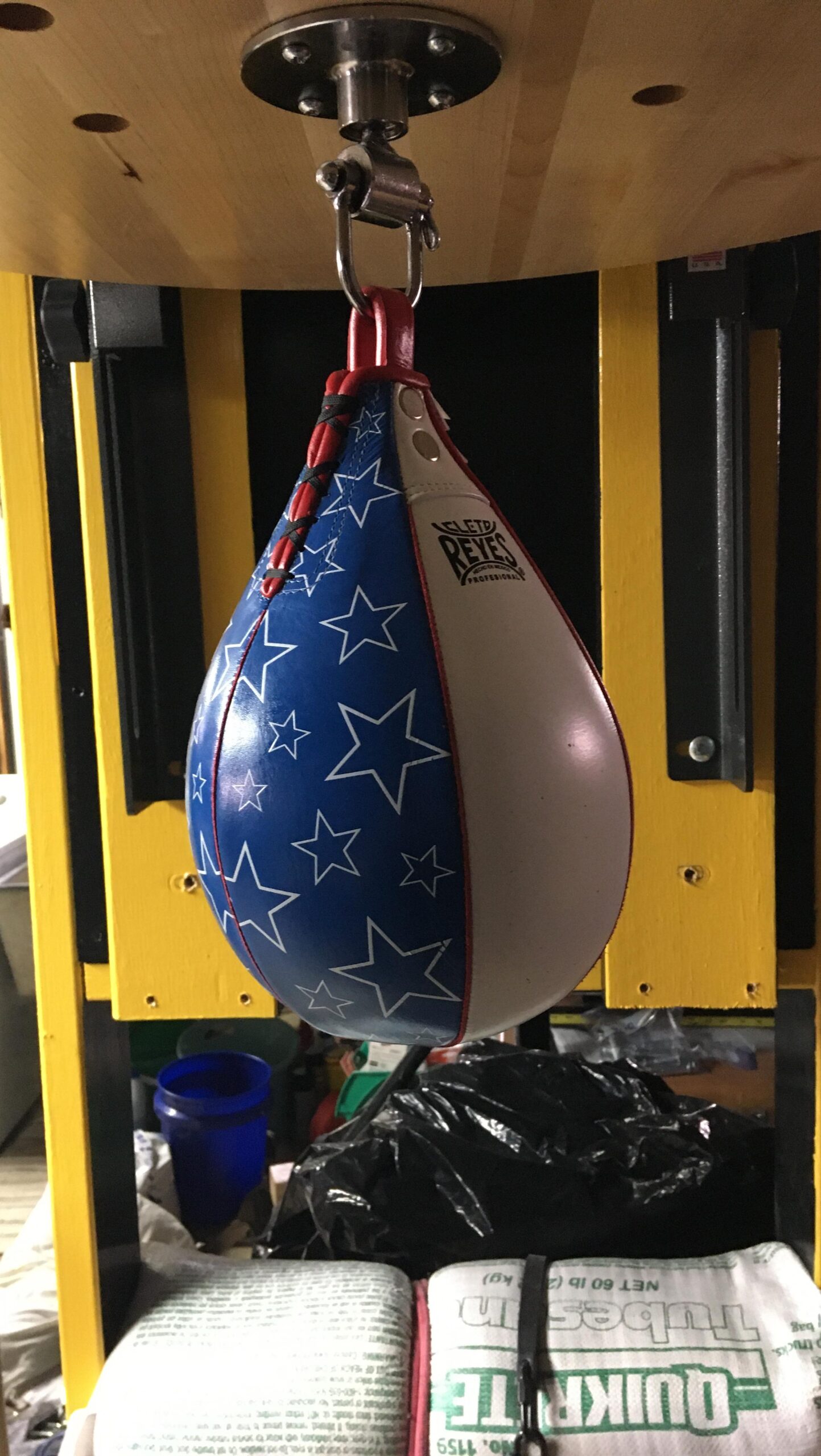 CLETO REYES Platform Leather Punching Speed Bag for Boxing, MMA, Muay Thai, Training Equipment customer photo 2