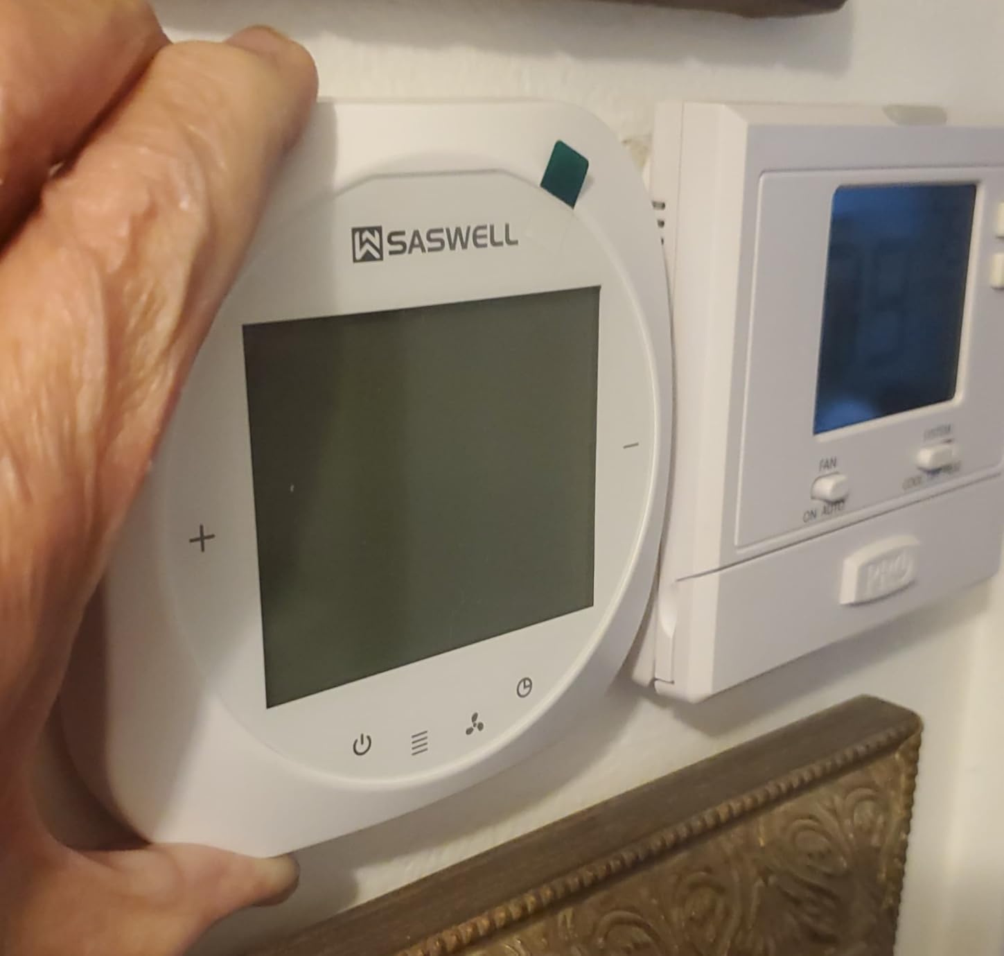 Smart WiFi Thermostat for Home, Programmable Thermostat with C-Wire Adapter, 3H/2C for Heat Pump & Conventional Systems, Tuya App Control, Compatible with Alexa & Google Assistant, White customer photo 2