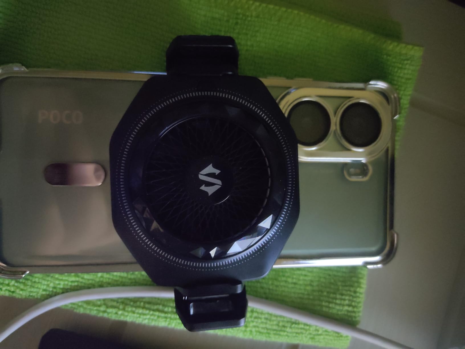 Black Shark Magnetic Phone Cooler 5 Pro - 18 Addressable RGB LEDs, Detachable Grip, APP-Controlled Thermostatic Cooling Fan for iPhone MagSafe/Android/iPad -Gaming/Streaming/Photography customer photo 2