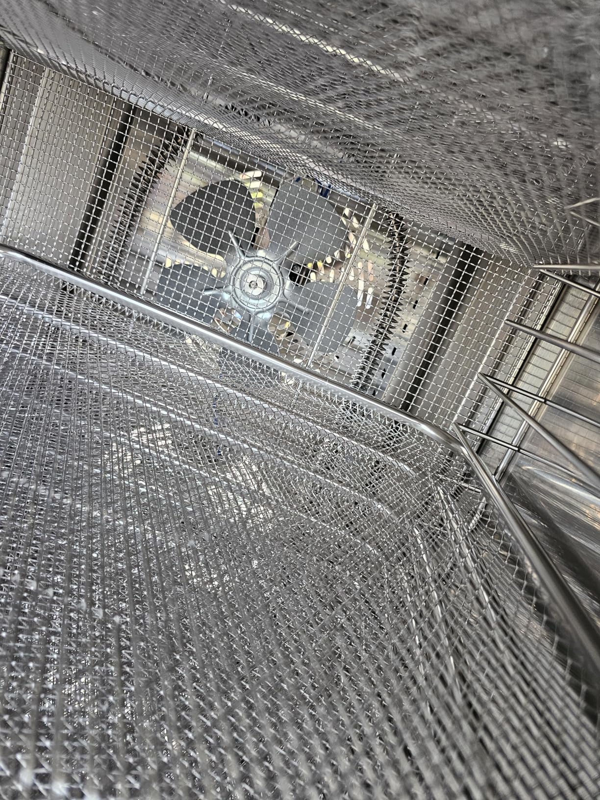 Rotating Commercial Food-Dehydrator Machine 16 Trays, 23.58Ft² Commercial Dehydrator Large Capacity, 1500W Stainless Steel Industrial Dryer, 190°F Meat Dryer for Fruit, Herbs, Beef Jerky Maker customer photo 1