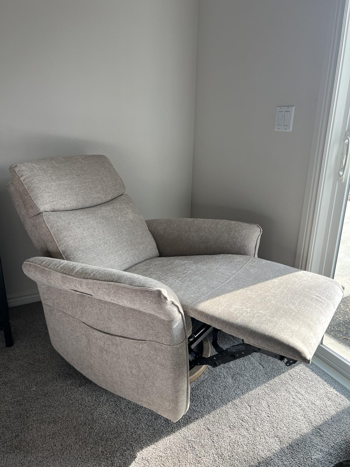CHITA Power Recliner Chair, Electric Triple-Motor Swivel Glider Nursery Rocking Chair with Adjustable Power Headrest and Lumbar Support, GREENGARD Gold Certified, Solid Wood Base, Linen customer photo 1