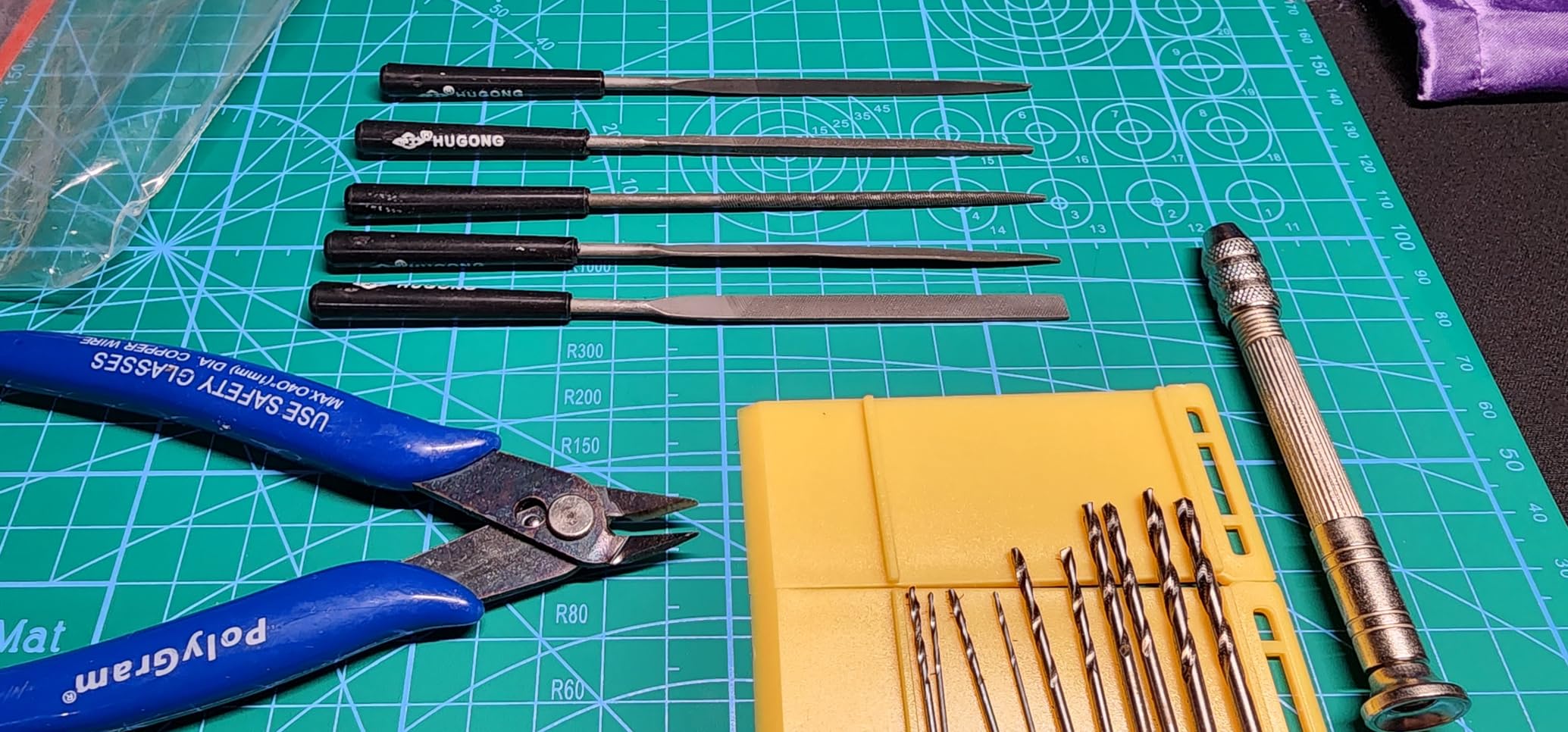 Gundam Tool Kit, 103 Pcs Professional Model Tool Kit for Gundam, Modeling Tools for Plastic Models, Gunpla Tool Kits for Adults, Model Building Tools Hobby Tools Craft Set for Repairing and Fixing customer photo 1