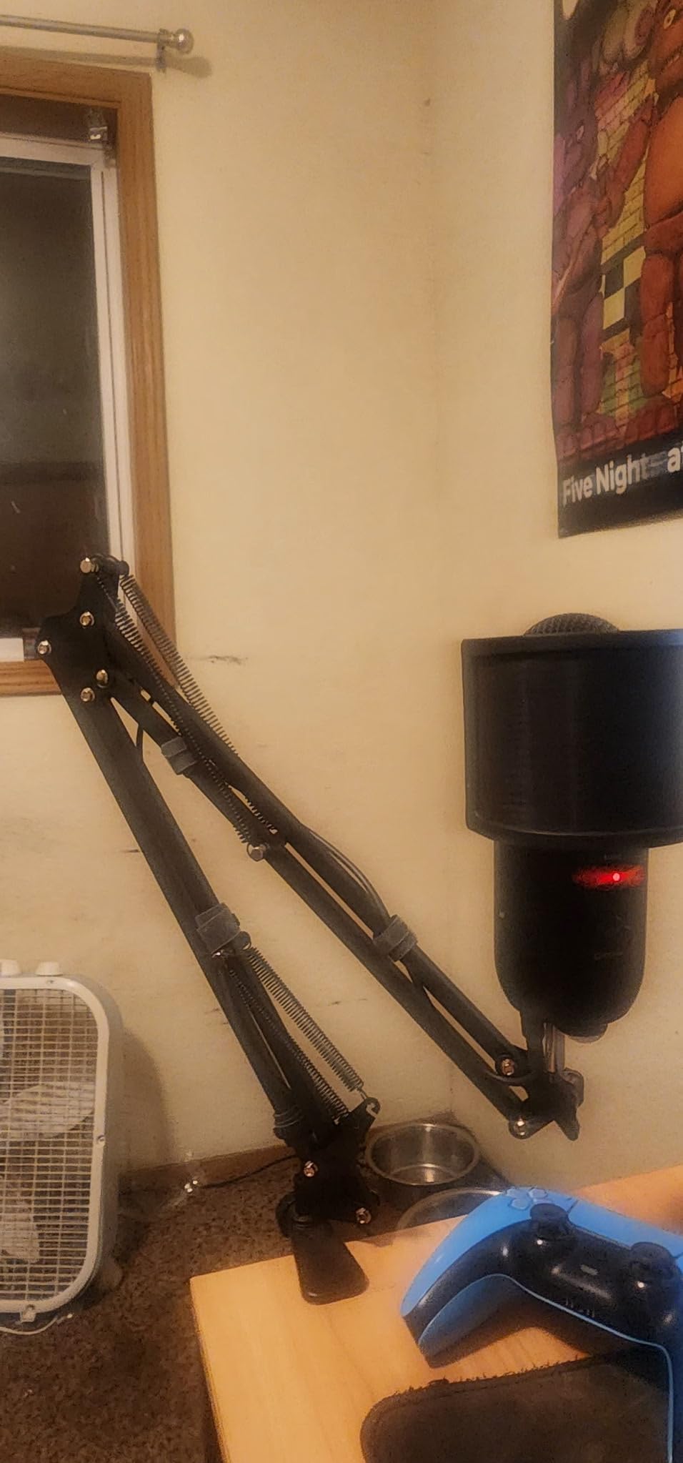 InnoGear 2026 Upgraded Microphone Boom Arm, Magnetic Cable Management Low Profile Mic Stand 360° Rotatable Desk Mount for Fifine AM8 K669B Blue Yeti HyperX QuadCast SoloCast AT2020, Black customer photo 1