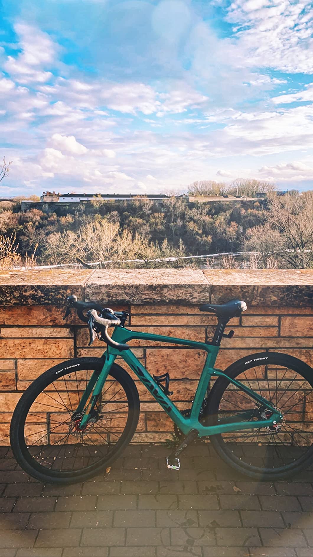 SAVADECK Carbon Gravel Bike - T800 Carbon Frame & Fork | Shimano U6000 11-Speed Groupset | Hydraulic Disc Brakes | 700CX40mm All-Terrain Tires | Men & Women Road/Off-Road Bicycle customer photo 2