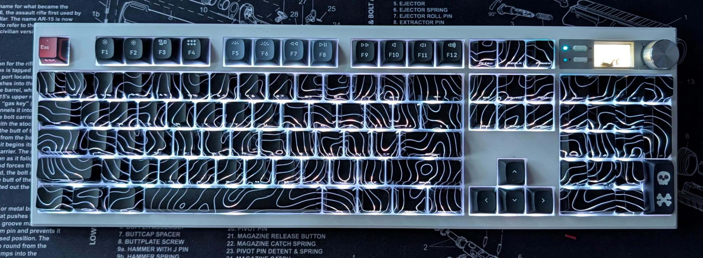 GMK104 Barebones Keyboard Kit with Screen&Knob,QMK/VIA Programmable BT5.0/2.4GHz/Type-C Tri-Mode Gasket Mounted Hot Swap RGB Backlit Full Size Custom PCB Kit DIY Mechanical Keyboard for Win/Mac(White) customer photo 1