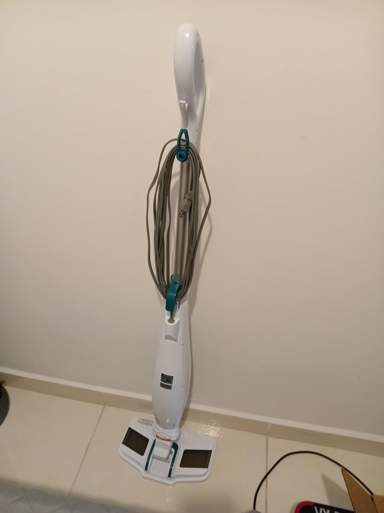 SM2060 S200 Series Steam Mop for Floor Cleaning with Easy Scrubber & 2pcs Washable Pads, 2 Modes, Quick-Heating, Lightweight for Hardwood and Tile customer photo 2