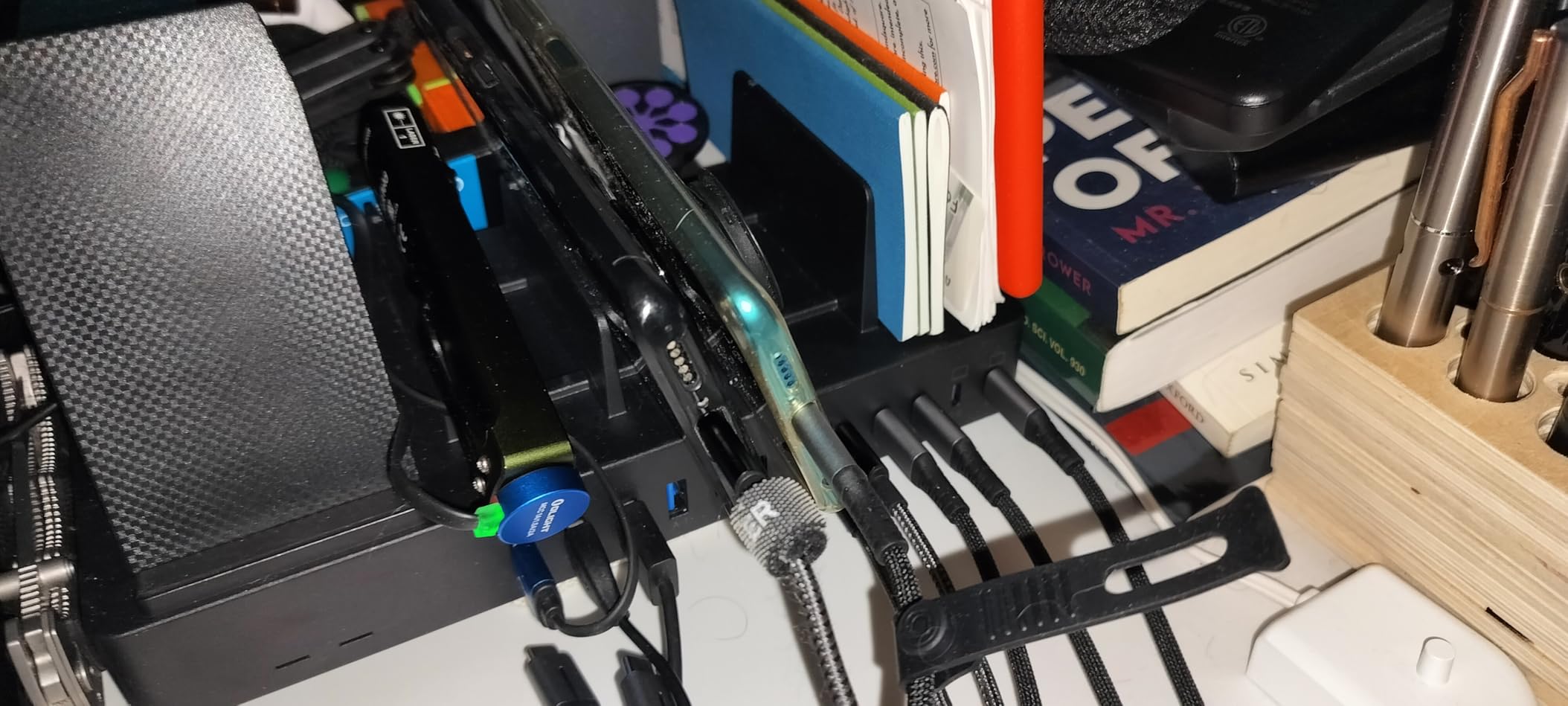 600w Charging Station for Multiple Devices, 15 in 1 Wireless Charging Station for Apple, Dual 100w USB C Tablet Charging Station for MacBook,iPhone,iPad,Tablet(Black) customer photo 2