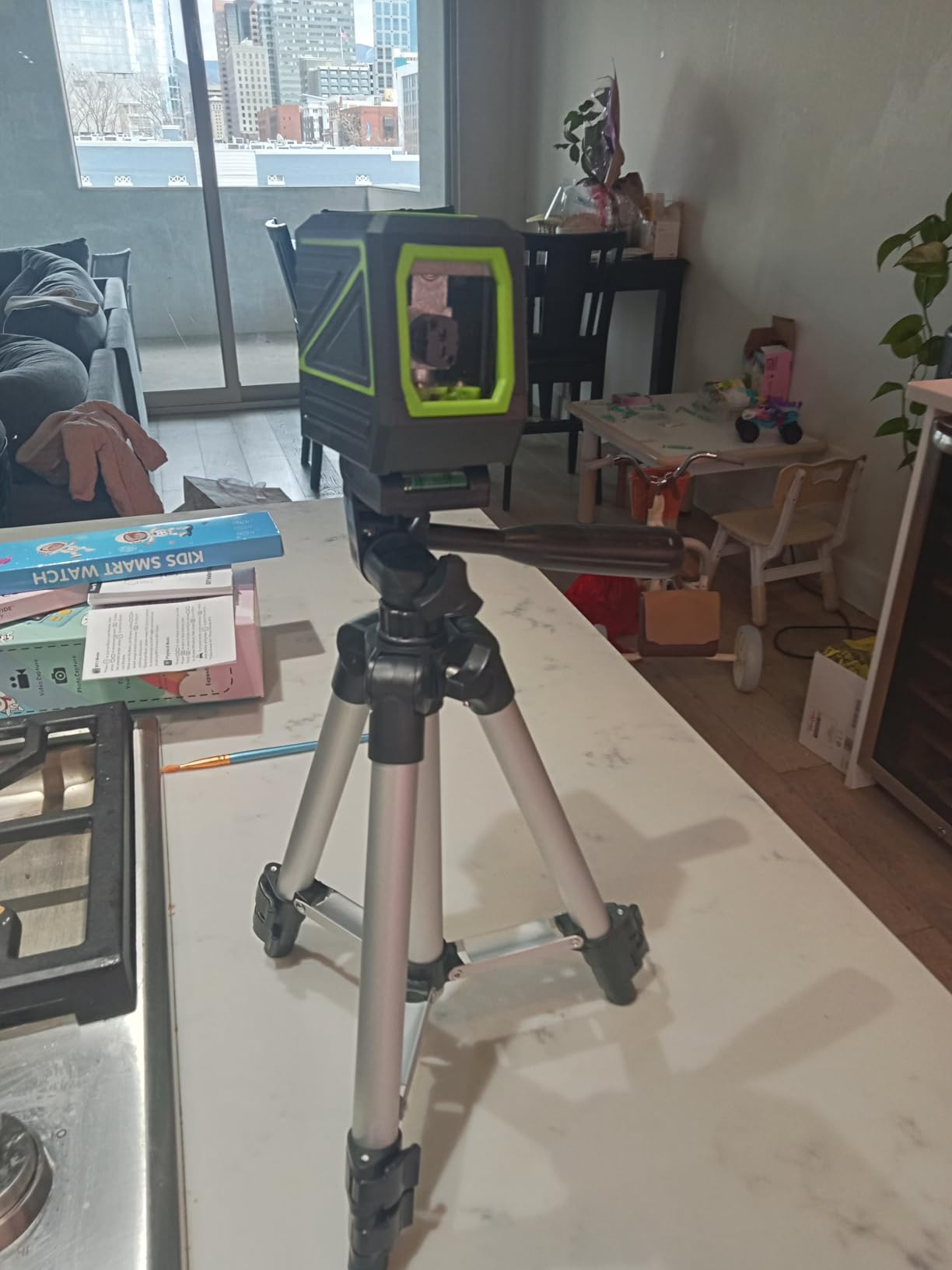 Laser Level with Tripod, 100 feet Green Cross Line Self Rotary Leveling Laser Level, Vertical and Horizontal Line, Rotatable 360 Degree, Manual Self leveling and Pulse Mode,IP54 Waterproof & Battery customer photo 1