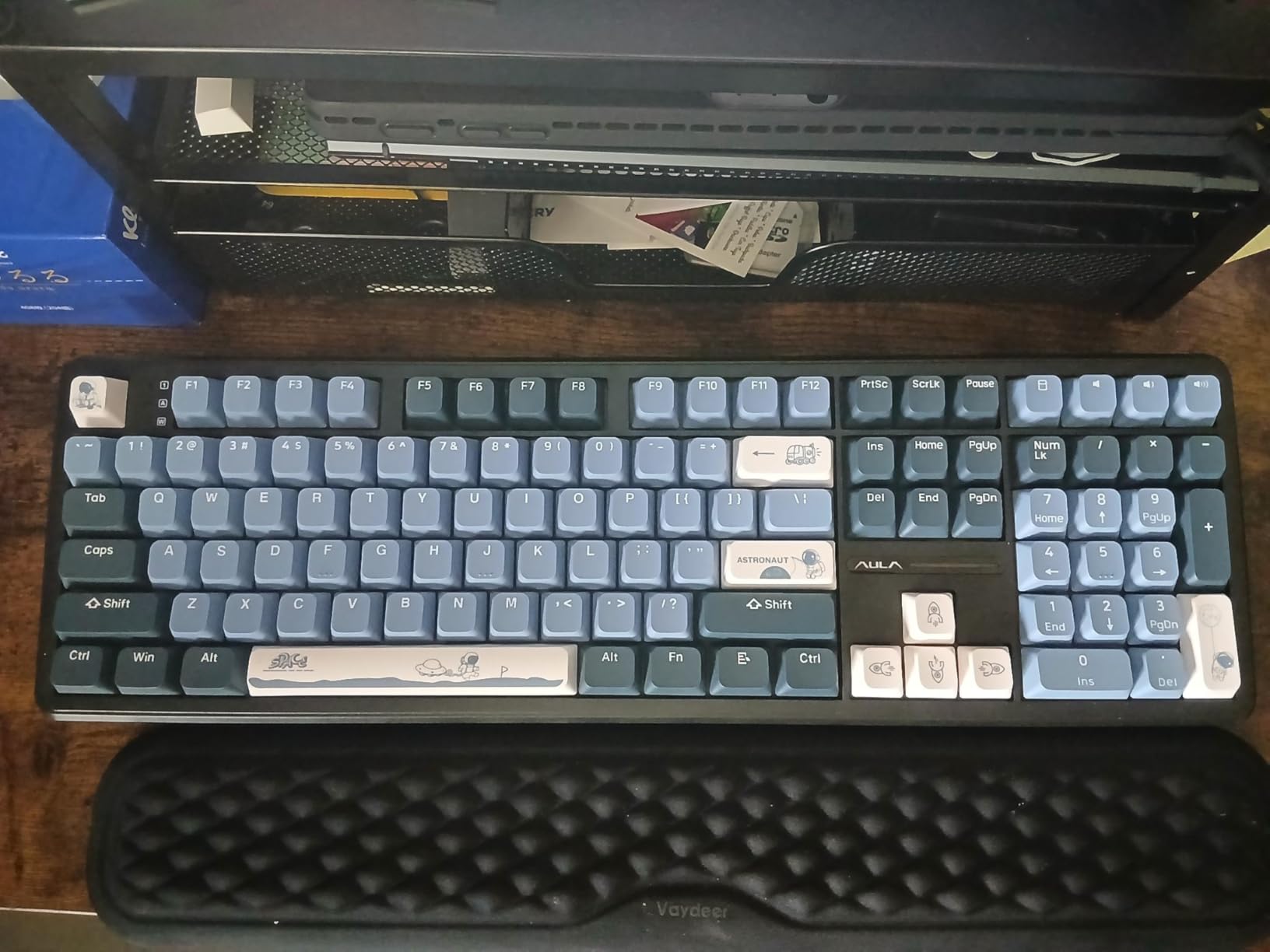 dagaladoo Matcha Green Frog Cute Keycap Set, PBT Custom Keyboard caps 60% 75% 100%,dye Sublimation,MOA Profile keycaps for Mechanical Keyboard, Compatible with ANSI/ISO,TKL, Full-Sized Layout customer photo 1