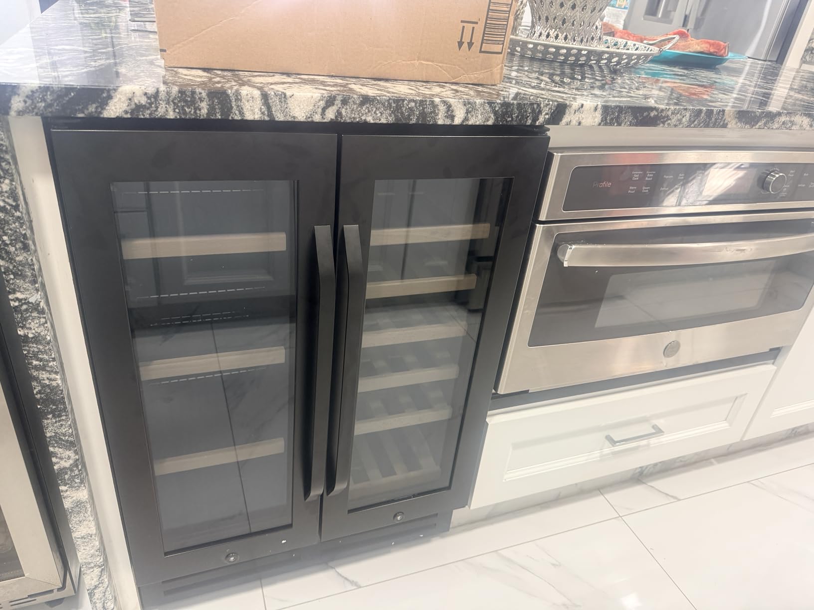 Wine Cooler-Wine Fridge with Safety Lock Freestanding/Built in 24 Inch Wide Large Wine Refrigerator for 154 Bottles,Cellar Chiller Low Noise, Fast Cooling, Black customer photo 2