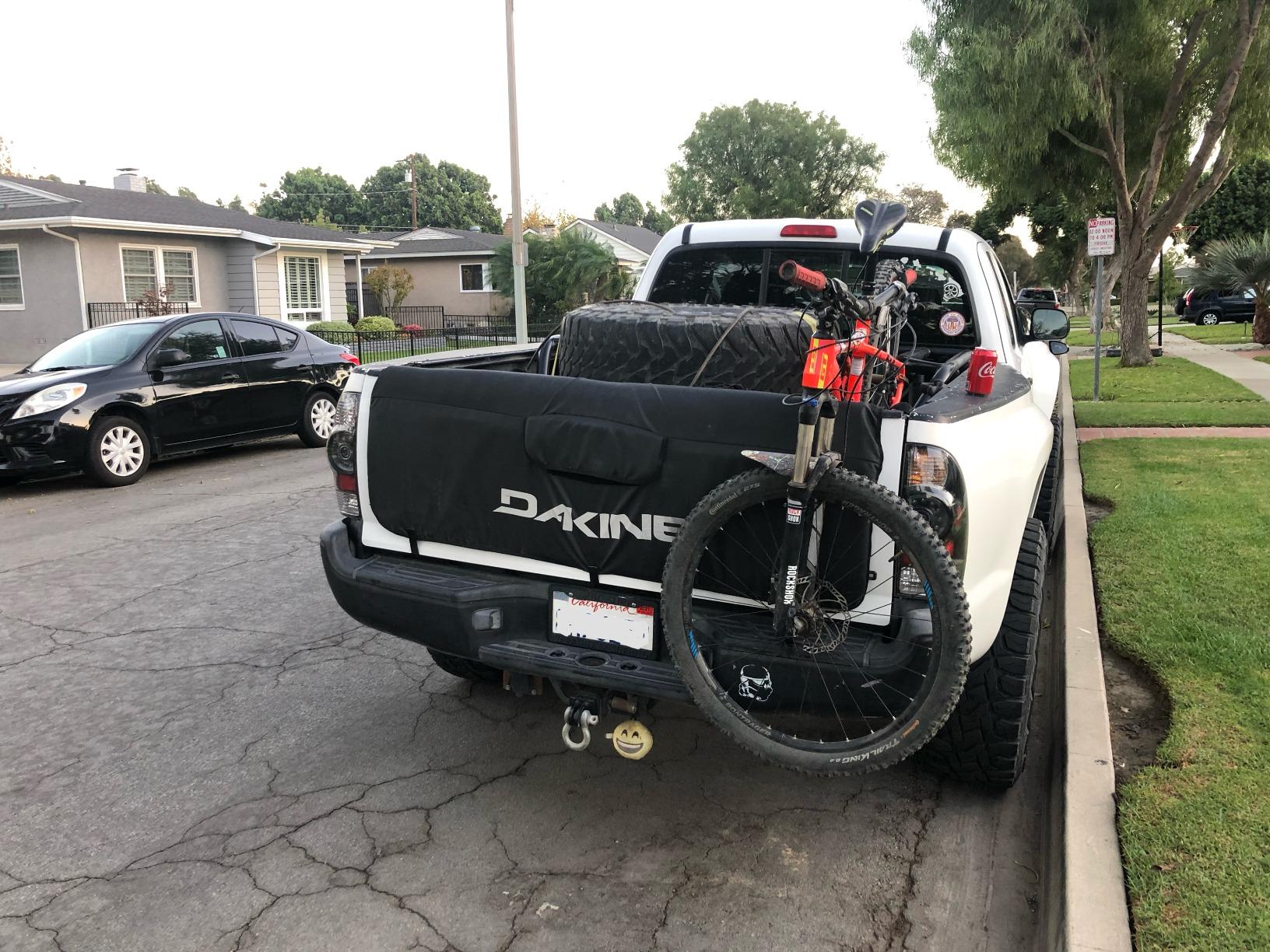 Dakine Pickup Pad - Full-width tailgate protection with integrated board separators customer photo 1