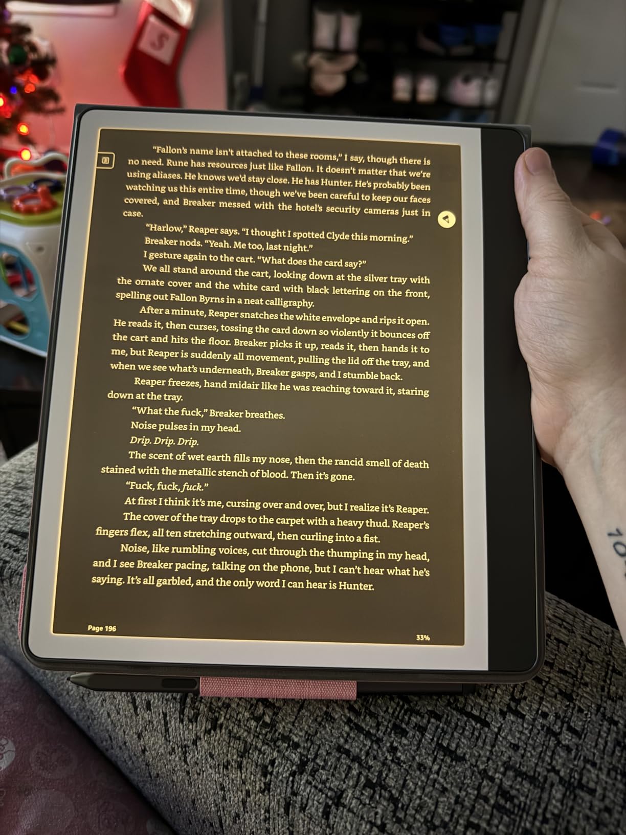 New Amazon Kindle Scribe Essentials Bundle including New Kindle Scribe (64 GB) - Tungsten, Premium Pen, Fabric Folio-Denim, and Power Adapter customer photo 2