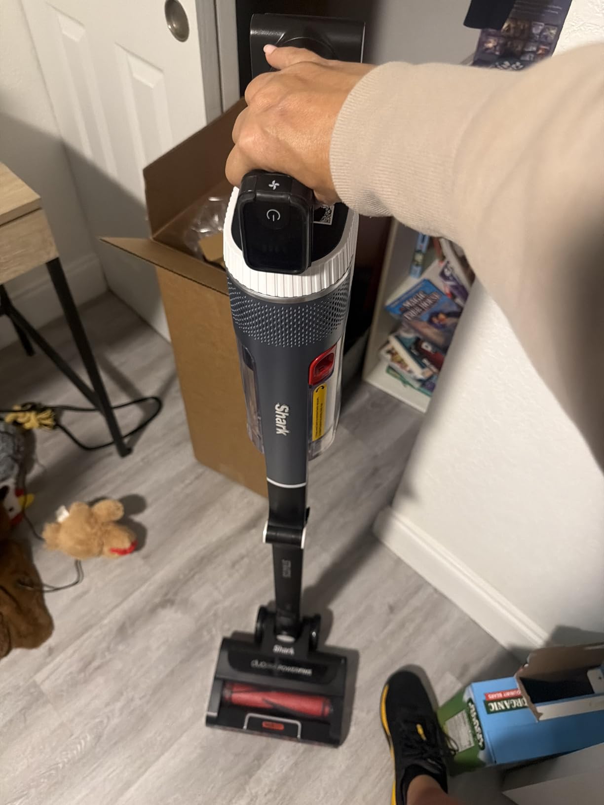 Freestyle Max Cordless Upright Vacuum, Multi-Surface Cleaning, Lightweight, Easy Maintenance, with Large Dust Cup and 2-Speed Brushroll, LED Headlights, Nordic Blue, SV2002 customer photo 1
