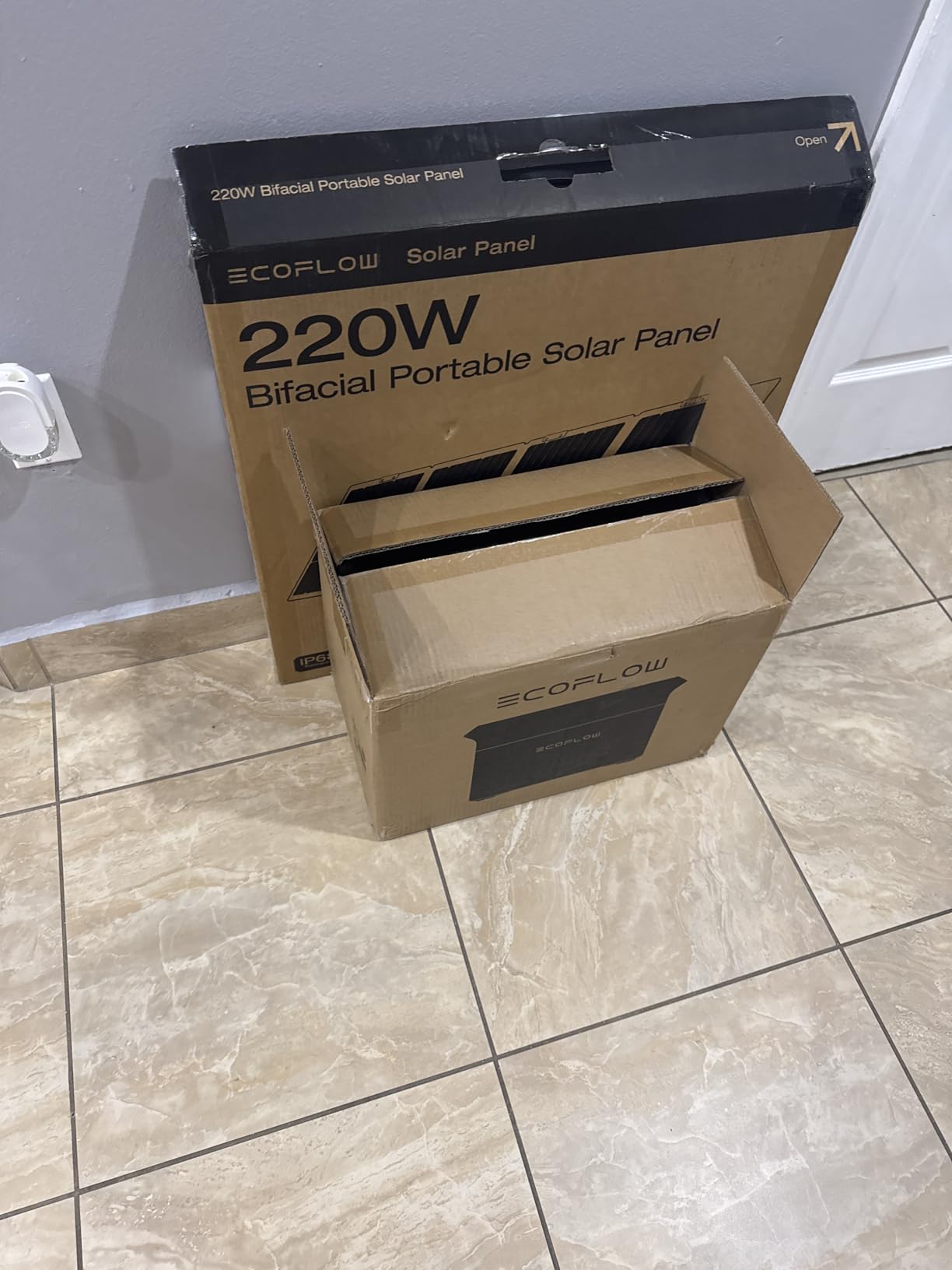 EF ECOFLOW Solar Generator Delta 3 with 220W Bifacial Panel, 1024Wh 1800W | Portable Power Station, LFP Battery 1800W AC/100W USB-C Output, Full Charge in 56 Min for Home Backup Power, Camping & RVs customer photo 1