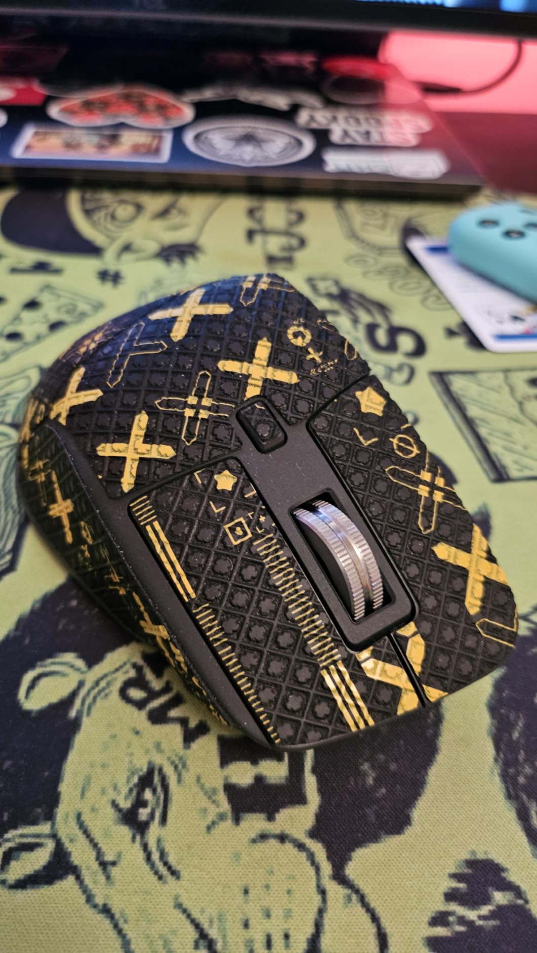 Logitech MX Master 3S Bluetooth Edition Wireless Mouse, No USB Receiver - Ultra-Fast Scrolling, Ergo, 8K DPI, Track on Glass, Quiet Clicks, Works with Apple Mac, Windows PC, Linux, Chrome - Graphite customer photo 2