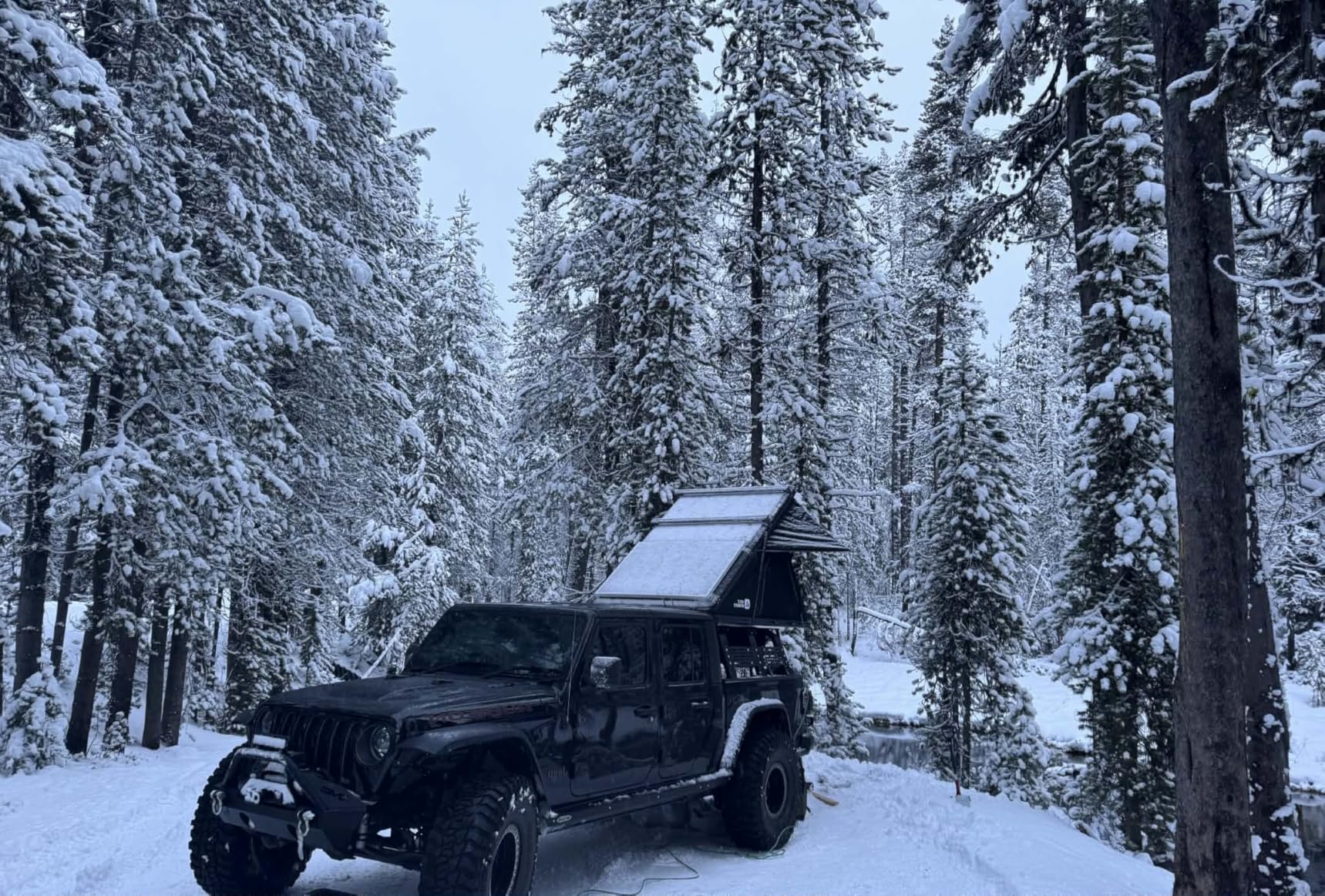 Rooftop Tent Hard Shell with Winter Thermal Layer, Solar Panel Roof top Tent Hardshell Suitable for Jeep SUV Truck Van, Camping Car 2 Person customer photo 2