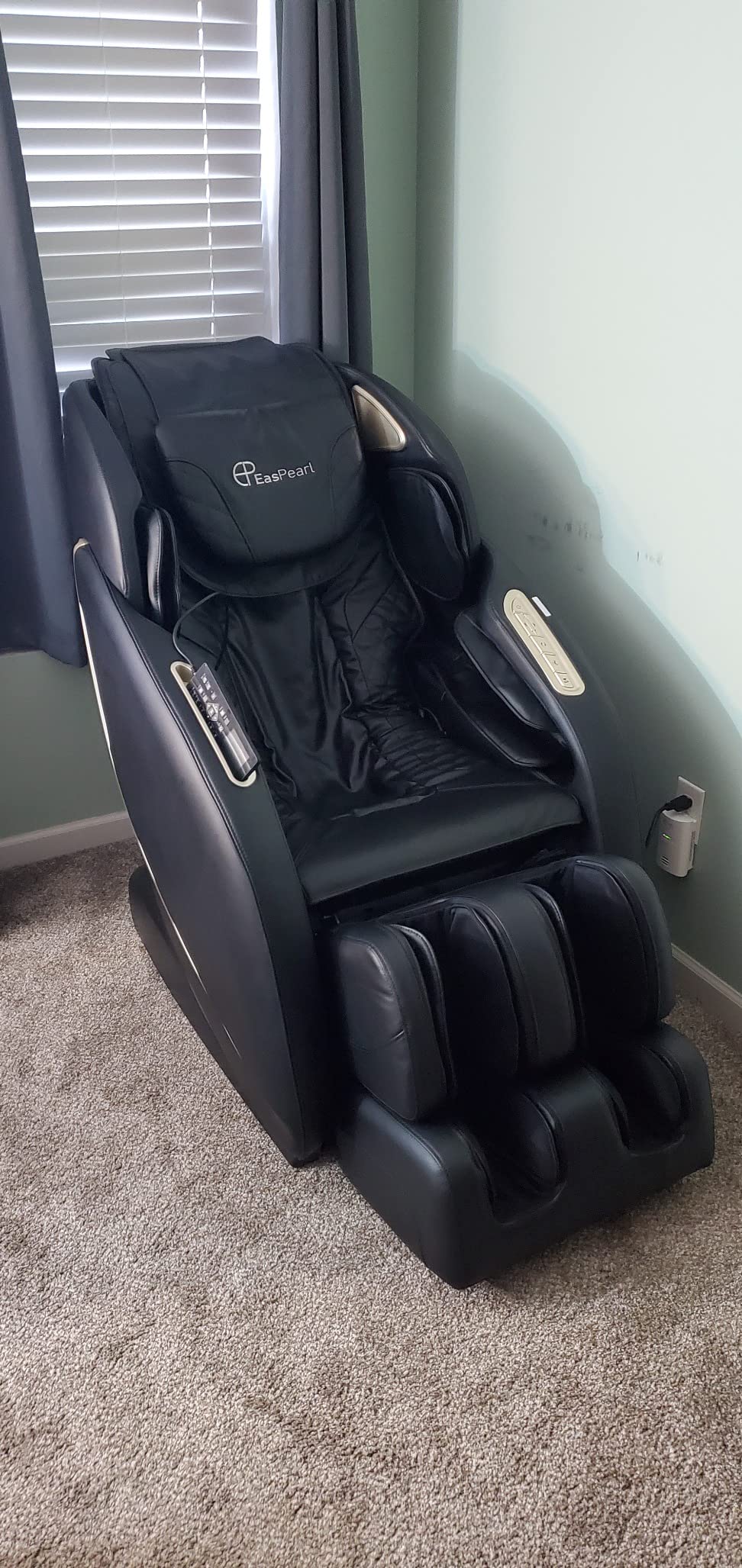 EASPEARL R8089 Pro 4D Massage Chair, SL-Track Zero Gravity Massage Chair with Full Body Heat, LCD Screen, Electric Footrest, Airbags, Bluetooth, APP Control, Shiatsu Massage, Thai Stretch customer photo 1