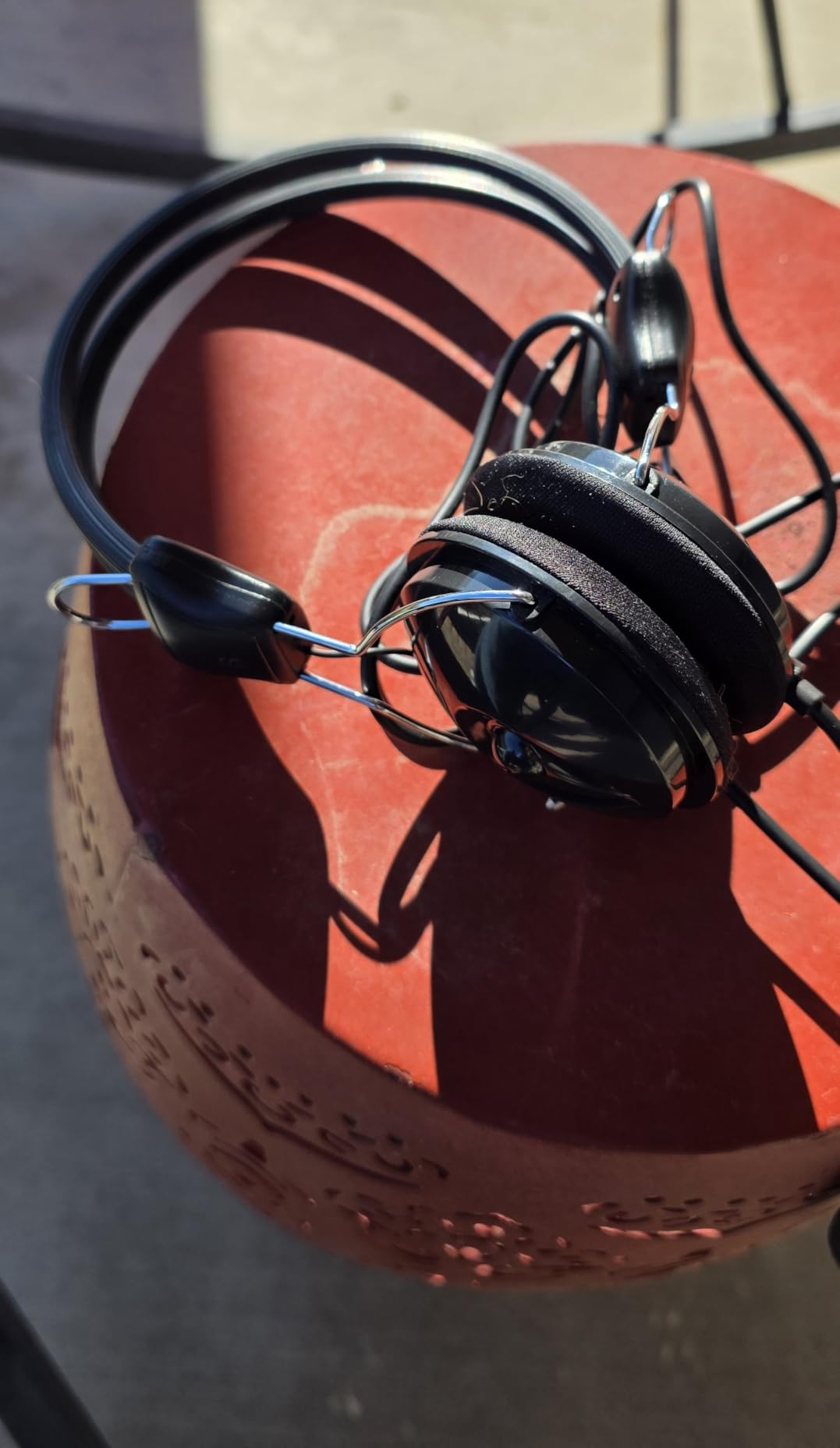 JUANGU Metal Detector for Adults & Kids - Lightweight 2.8lbs with 8