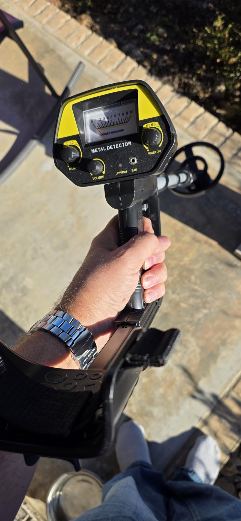 JUANGU Metal Detector for Adults & Kids - Lightweight 2.8lbs with 8