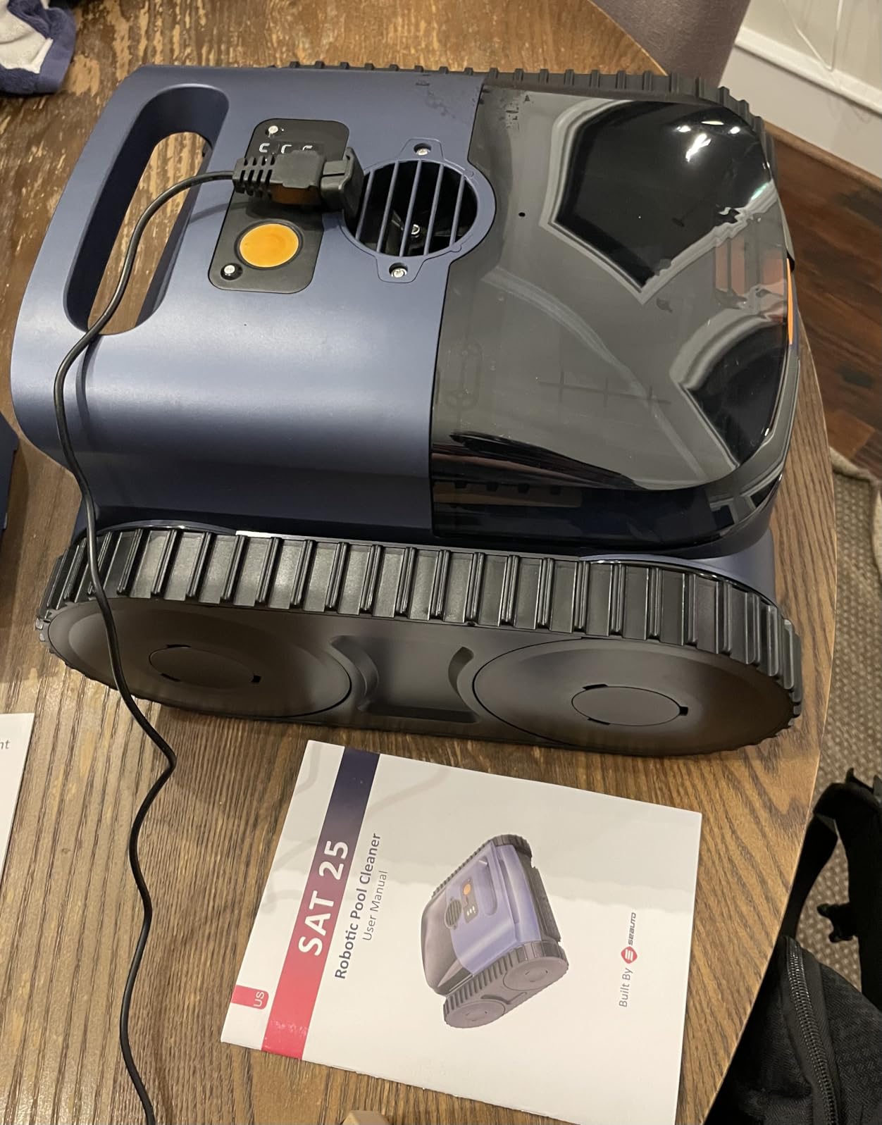 Cordless Robotic Pool Vacuum, Pool Cleaner with Track Drive & Sonar Navigation, 180W Brushless Motor, Wall & Waterline Climbing, 150-Min Runtime, for Inground Above-Ground 2150 Sq. Ft. (Dark Blue) customer photo 2