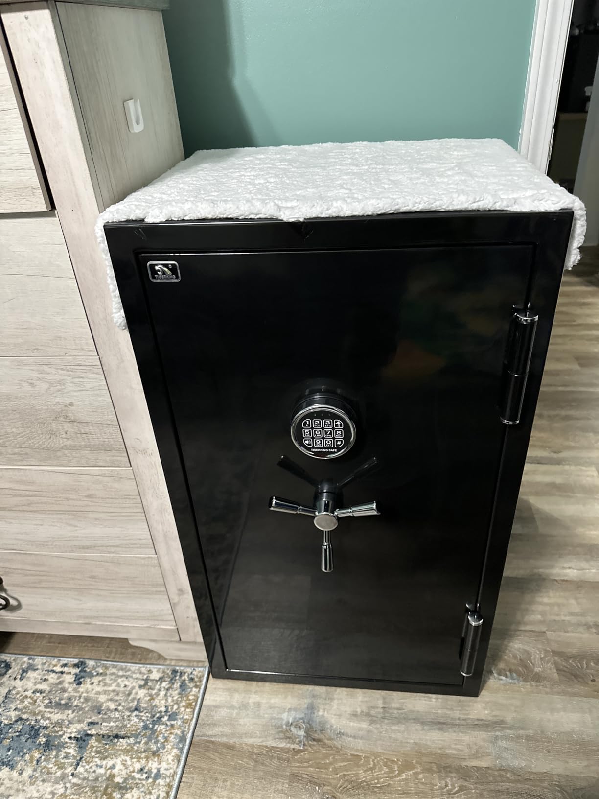 TIGERKING 8.78 Cu Ft Large Fireproof Safe for Home, Waterproof Floor Security Jewelry Safe with Digital Lock, Heavy Duty Steel Cabinet Safes with Drawer and Adjustable Shelves for Valuables customer photo 2