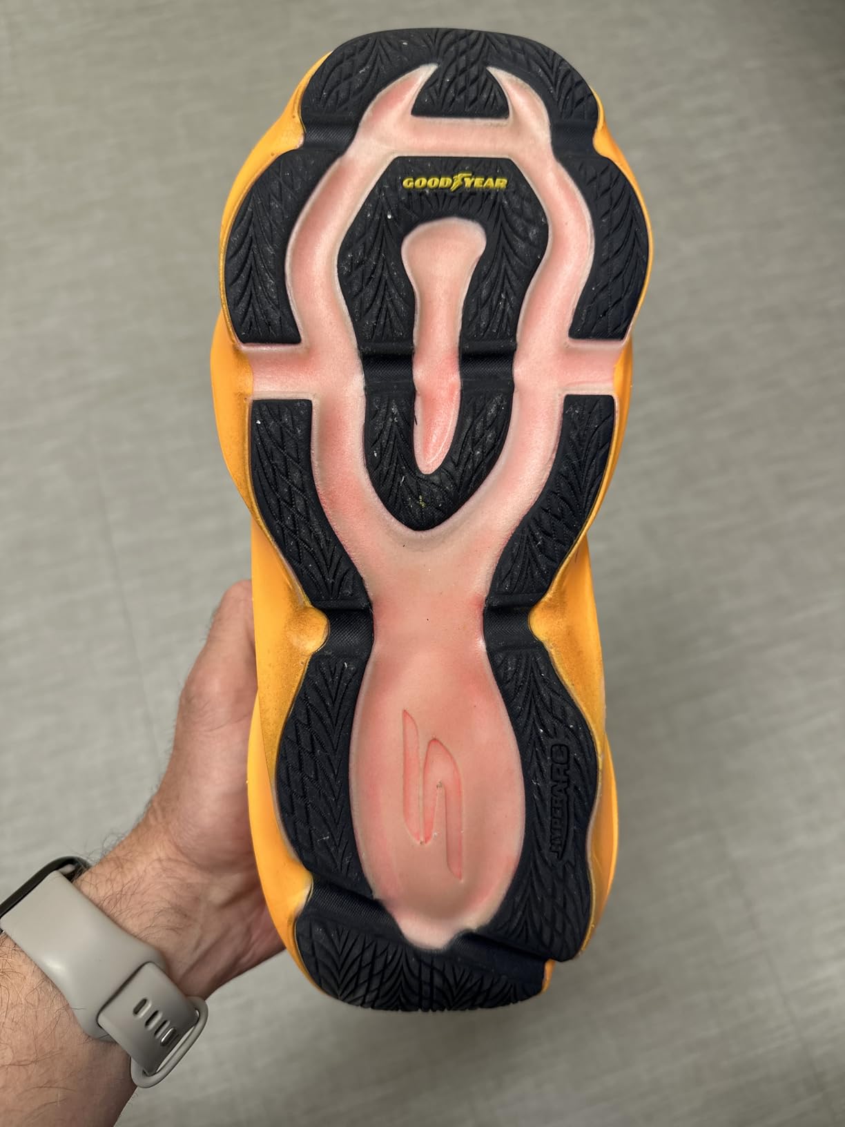 Men's Aero Burst Running Shoe customer photo 2