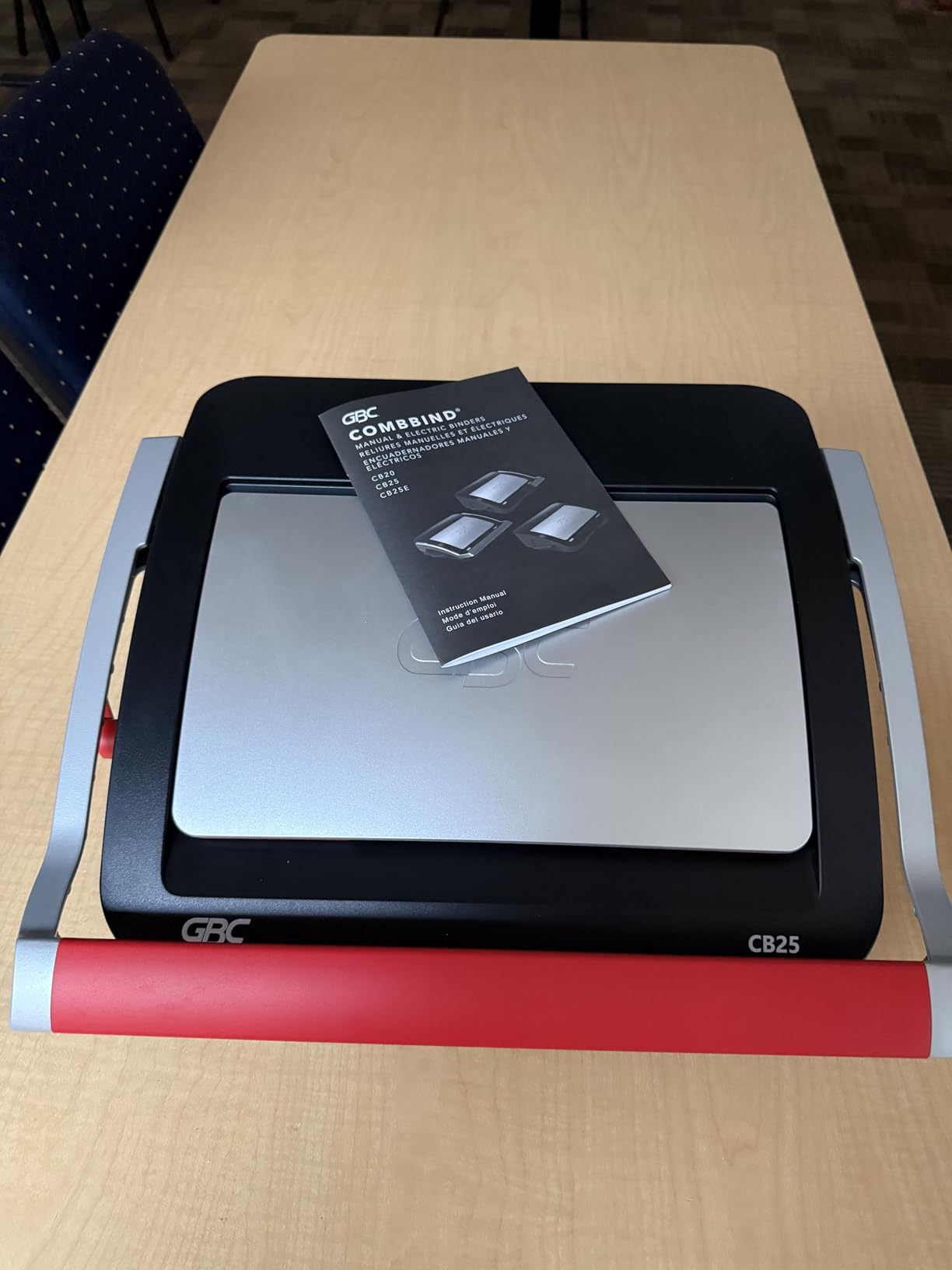 GBC CB25E CombBind Electric Punch and Bind Machine customer photo 2