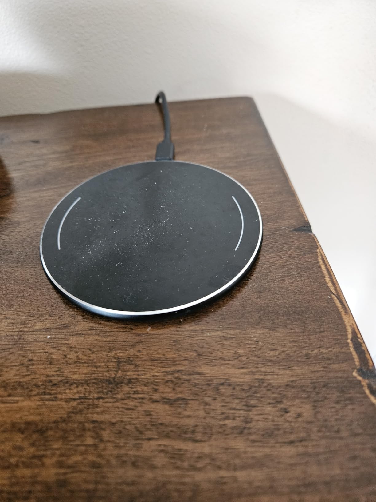 TOZO 2025 W1 New Anti-Slip Wireless Charger 15W Max Fast Wireless Charging Pad Compatible with iPhone 17/16/16 Plus/16 Pro Max /15/14/13/SE Series, Samsung Galaxy S25/S24/S23 Series, Black customer photo 1