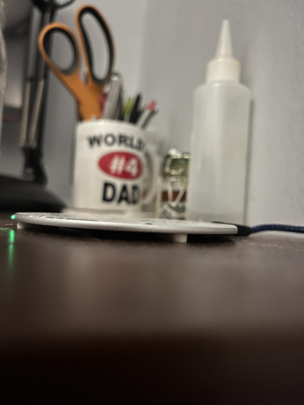 TOZO 2025 W1 New Anti-Slip Wireless Charger 15W Max Fast Wireless Charging Pad Compatible with iPhone 17/16/16 Plus/16 Pro Max /15/14/13/SE Series, Samsung Galaxy S25/S24/S23 Series, Black customer photo 2