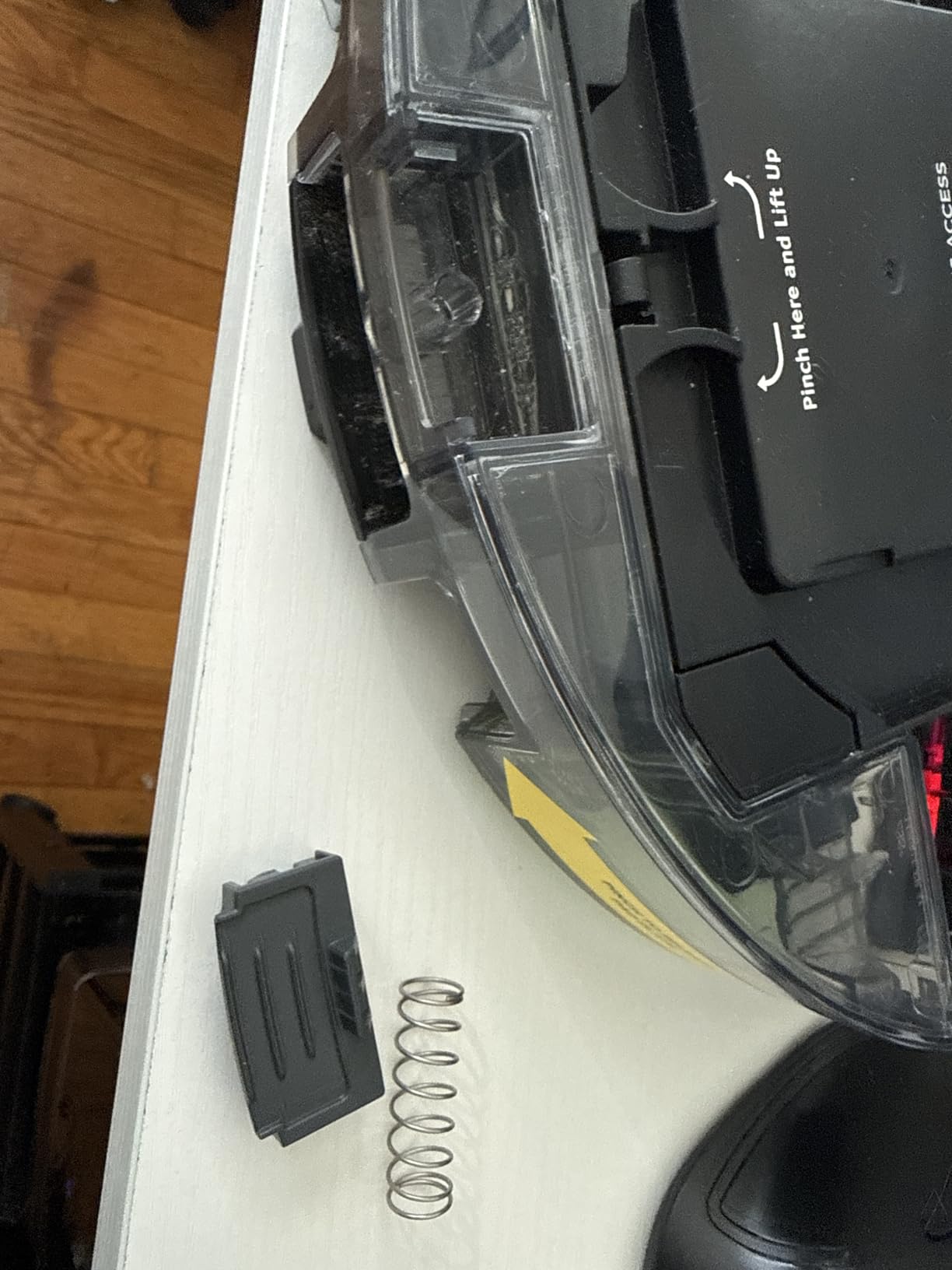 Shark Matrix Plus Robot Vacuum and Mop, Sonic Mopping, Home Mapping, Clean Edge, for Pet Hair, for Carpets and Hard Floor, UR2650WS customer photo 2