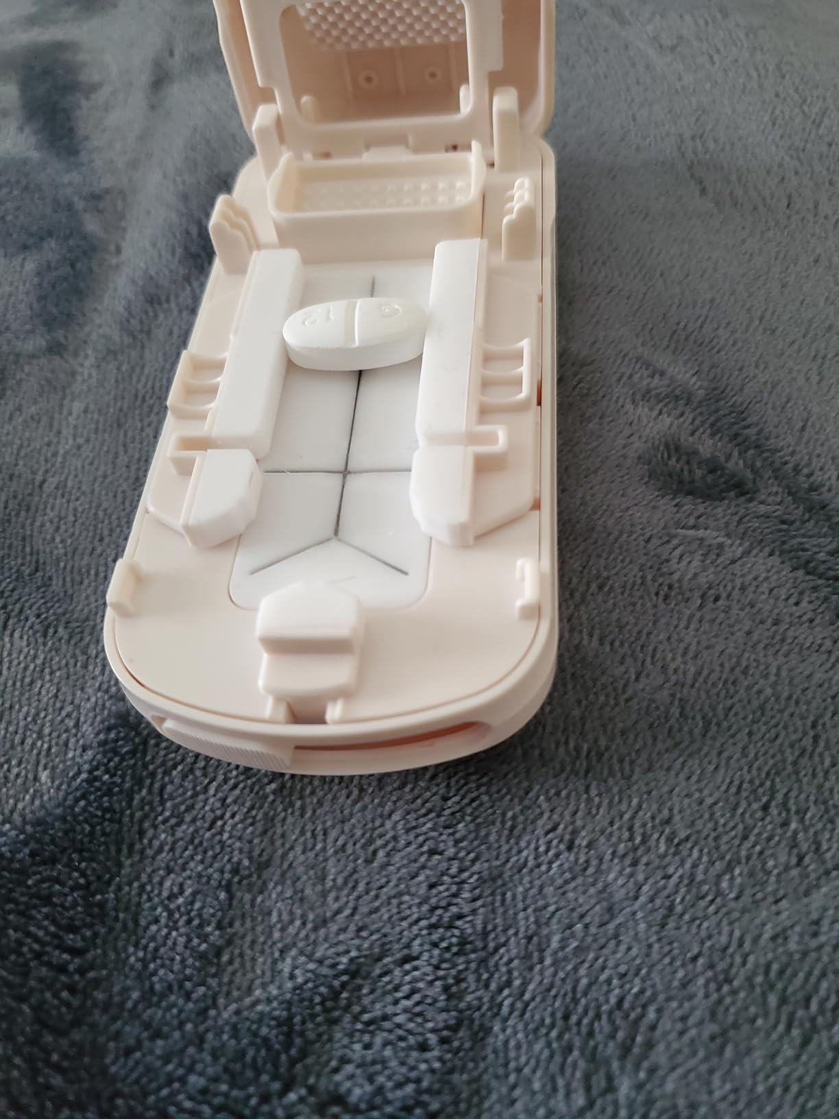 Pill Cutter for Small Pills, Pill Splitter for Tiny Pills - Precisely Cuts into 1/2, 1/3, 1/4 | Portable & Easy-Grip Design customer photo 2