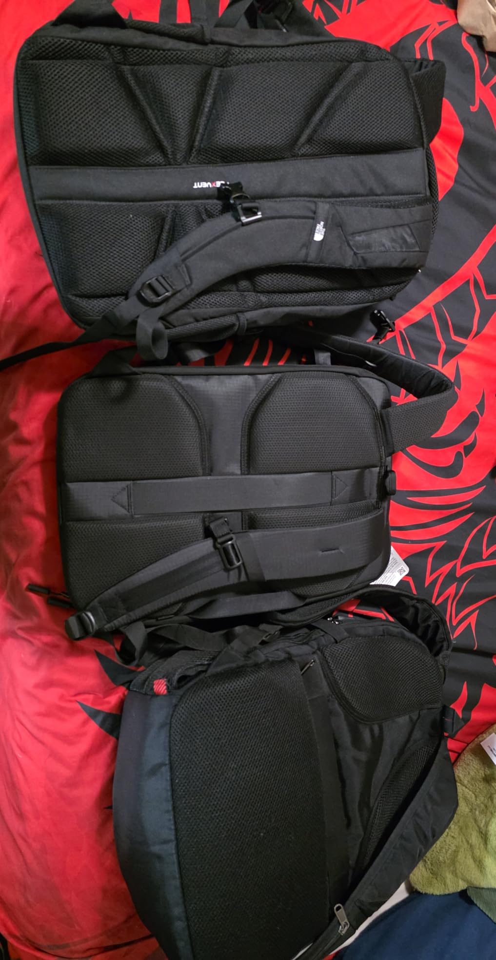 tomtoc Travel Backpack 28L, TSA Friendly Flight Approved Carry-on Luggage, Personal Item Travel Bag, Water-resistant Lightweight Business Rucksack, Durable Bag Fits 16 Inch Laptop customer photo 1