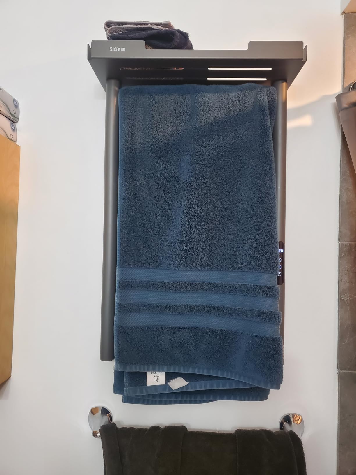 ENZE Smart Heated Towel Rack, 11-Bar Wall-Mounted Electric Towel Warmer with Shelf, Wi-Fi App Control, Adjustable Temperature & 24H Timer, Low Carbon Steel, IPX5, Plug-in/Hardwired, Gray customer photo 2