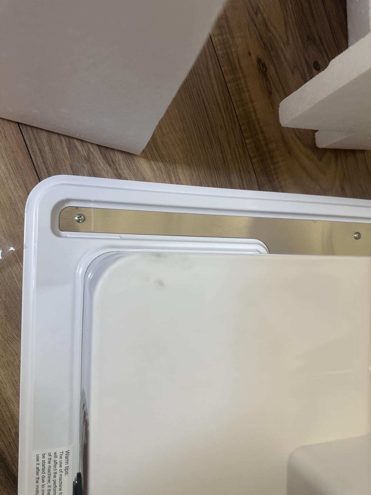 VEVOR Commercial Ice Crusher 661LBS/H, 350W Electric Snow Cone Machine with 4 Blades, 1400RPM Stainless Steel Shaved Ice Machine with 11 Gal Crushed-Ice Box, for Family Restaurants Bars, White customer photo 1